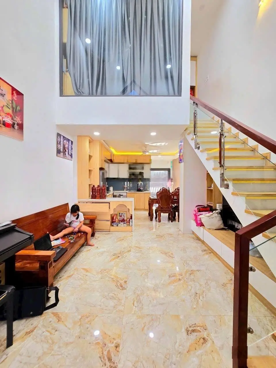 Bán gấp nhà trục đường Lã Xuân Oai Q9. DT: 4mx13m. Kết cấu: 2 tầng full nội thất giá bán: 3,6 tỷ
