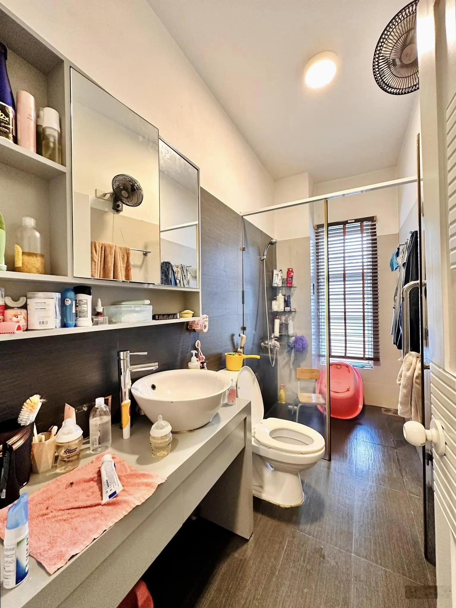 Mặt tiền Bình Thạnh 30m đẹp có lề 5x23m 5 tầng mới full nội thất sang trọng giá 25 tỷ TL