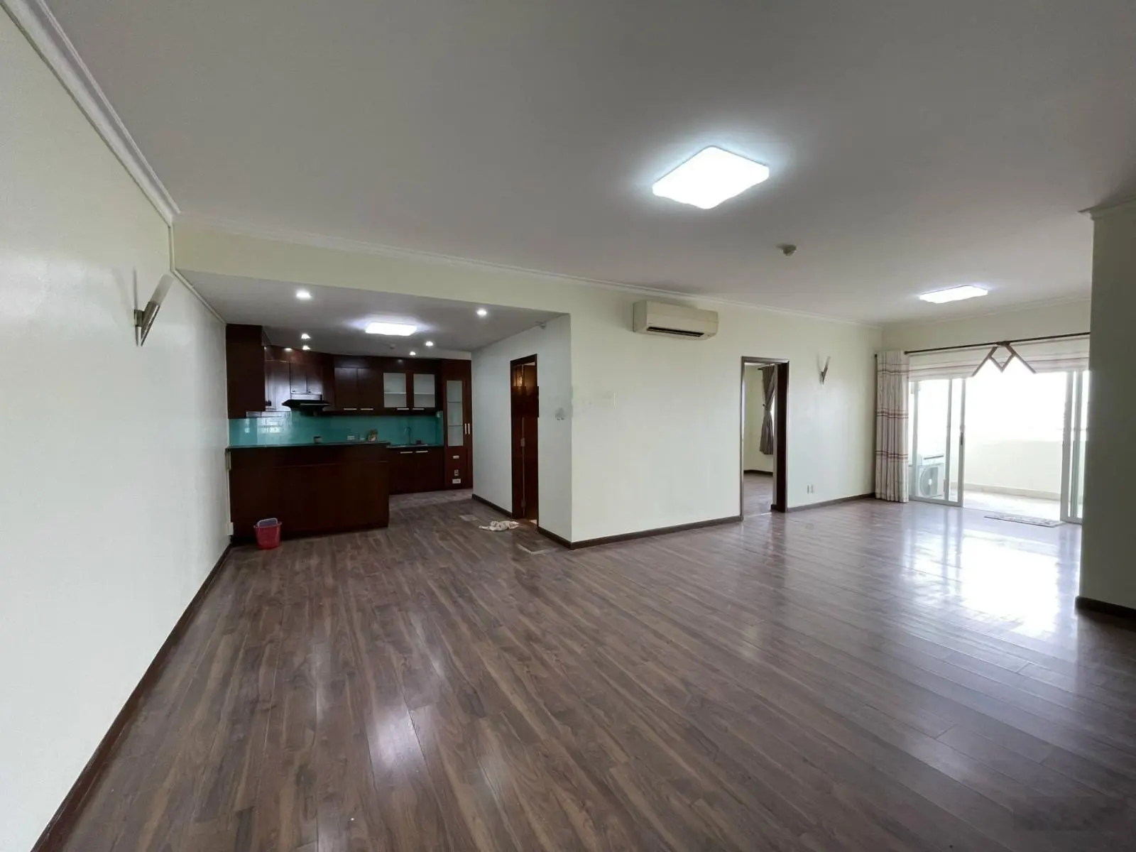 Bán căn hộ 130m2, 3PN, 3WC chính chủ tại chung cư Hùng Vương Plaza, Q.5, sổ hồng riêng, giá 6.9 tỷ