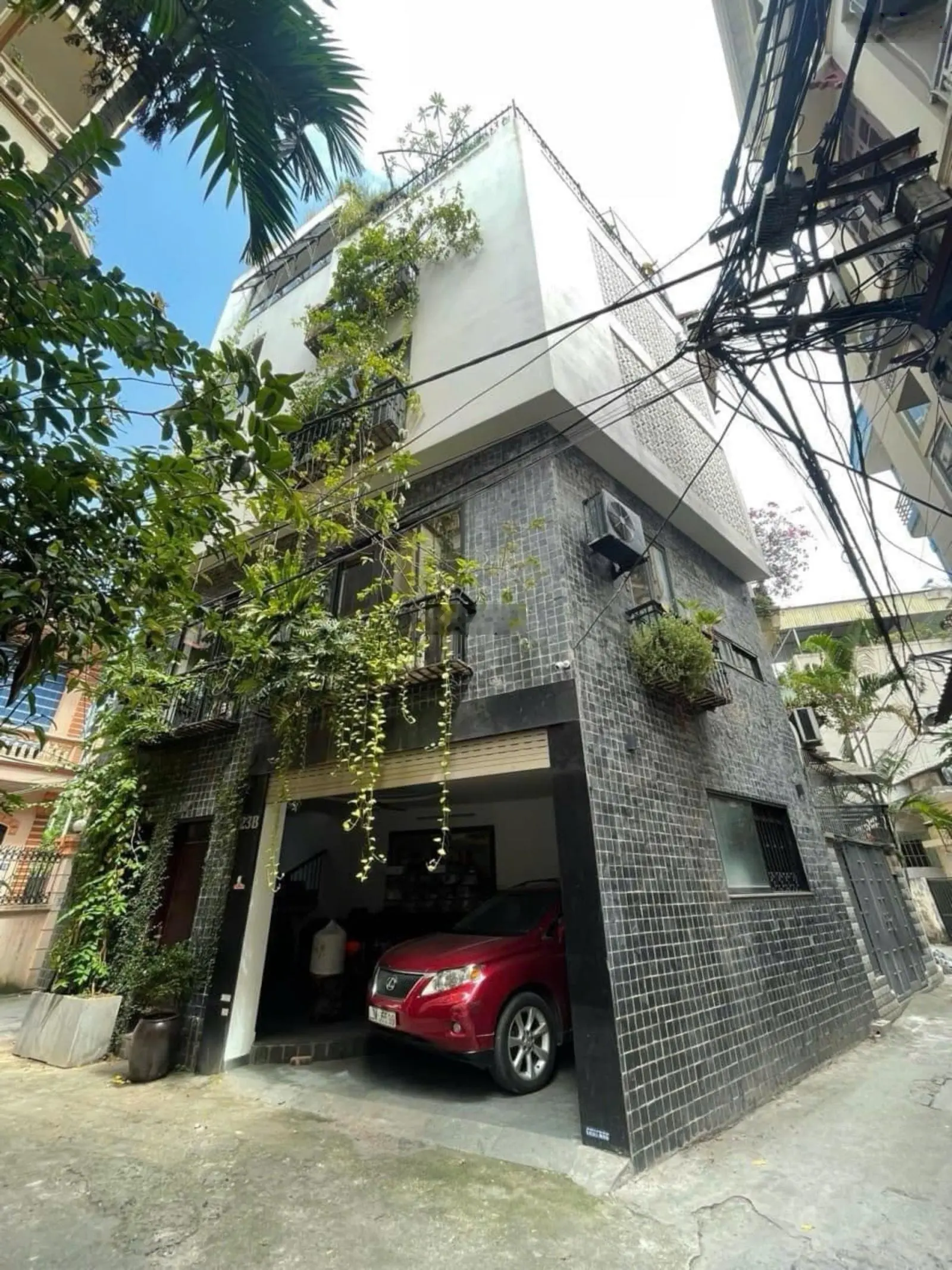 Nhà Nguyễn Văn Cừ HN 3 mặt tiền kinh doanh vị trí đẹp