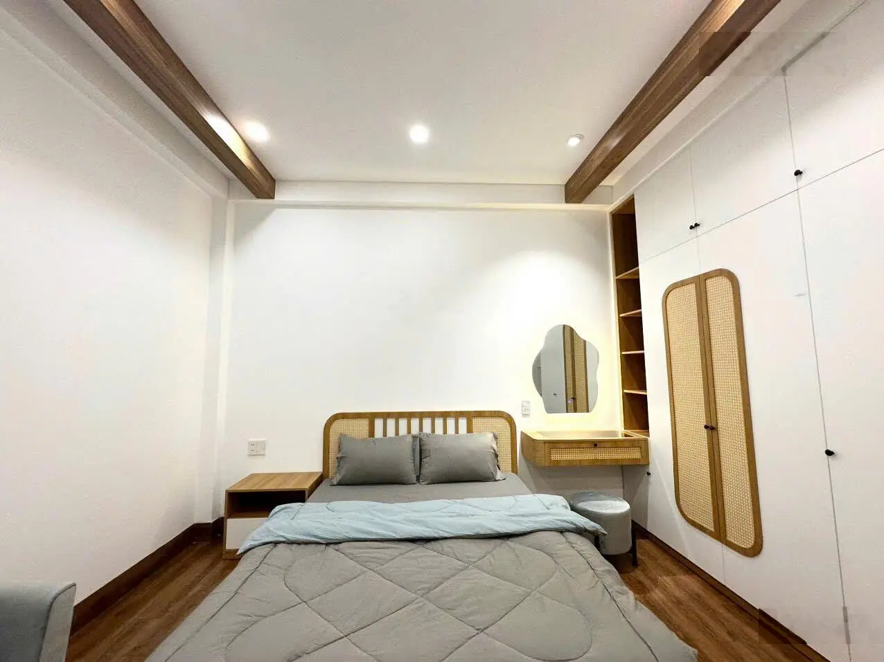 Cần Tiền Bán Gấp Nhà MT Cao Thắng P3 Q3 DT 6x22m KC 6 Tầng TN 95tr/th Giá 33.2 Tỷ