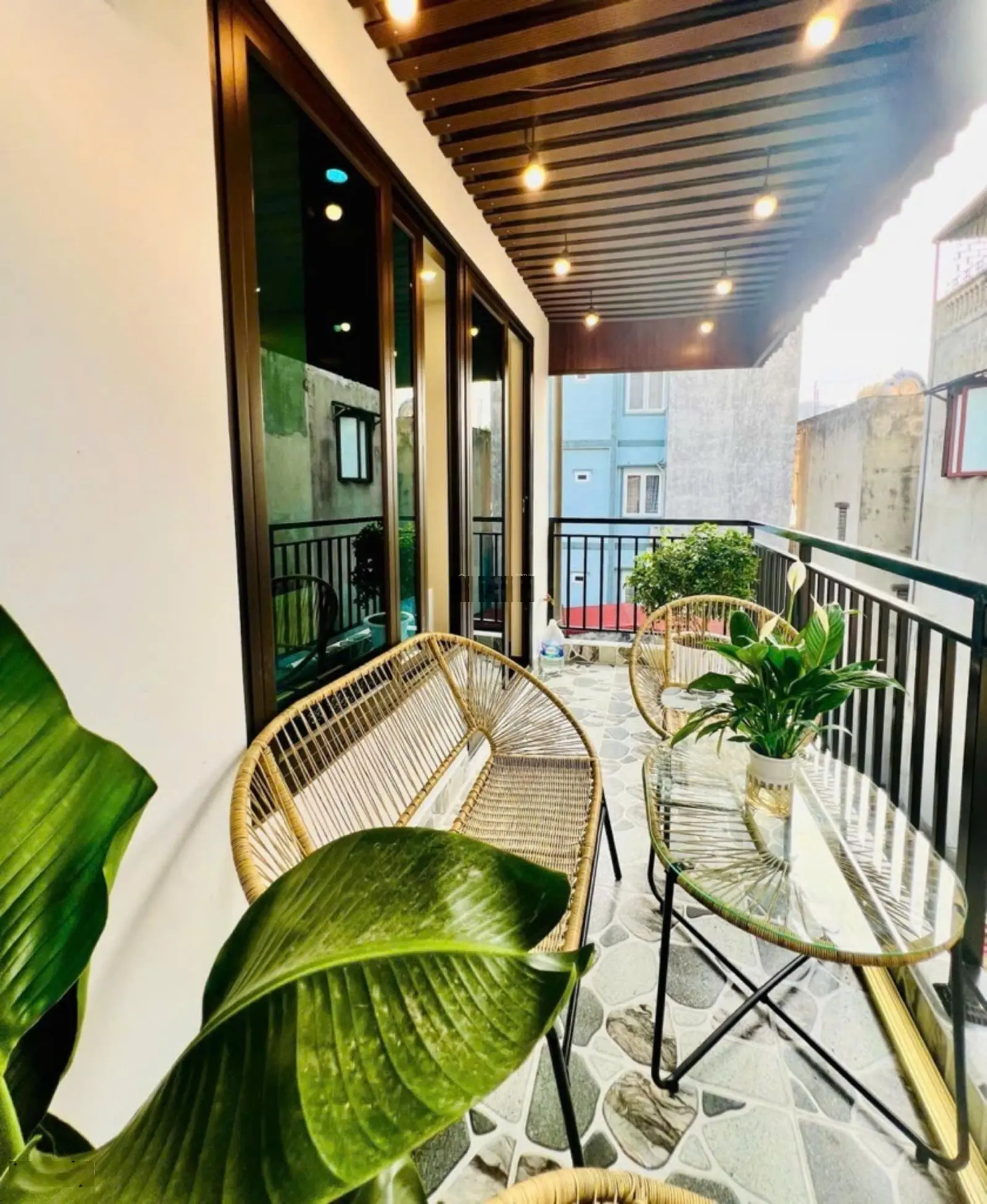 Vip - hoàng mai: bán nhà siêu đẹp: 40m - mt: 9m - nội thất cực đỉnh - giá cực tốt.