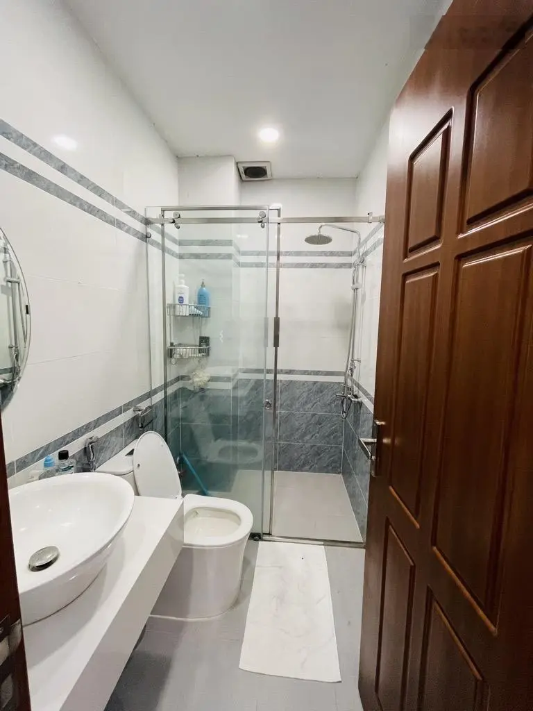 Bán nhà Khánh Hội quận 4 - hẻm ôtô - 48m2 - 5 tỷ nhỉnh - 4 tầng - sổ hồng riêng
