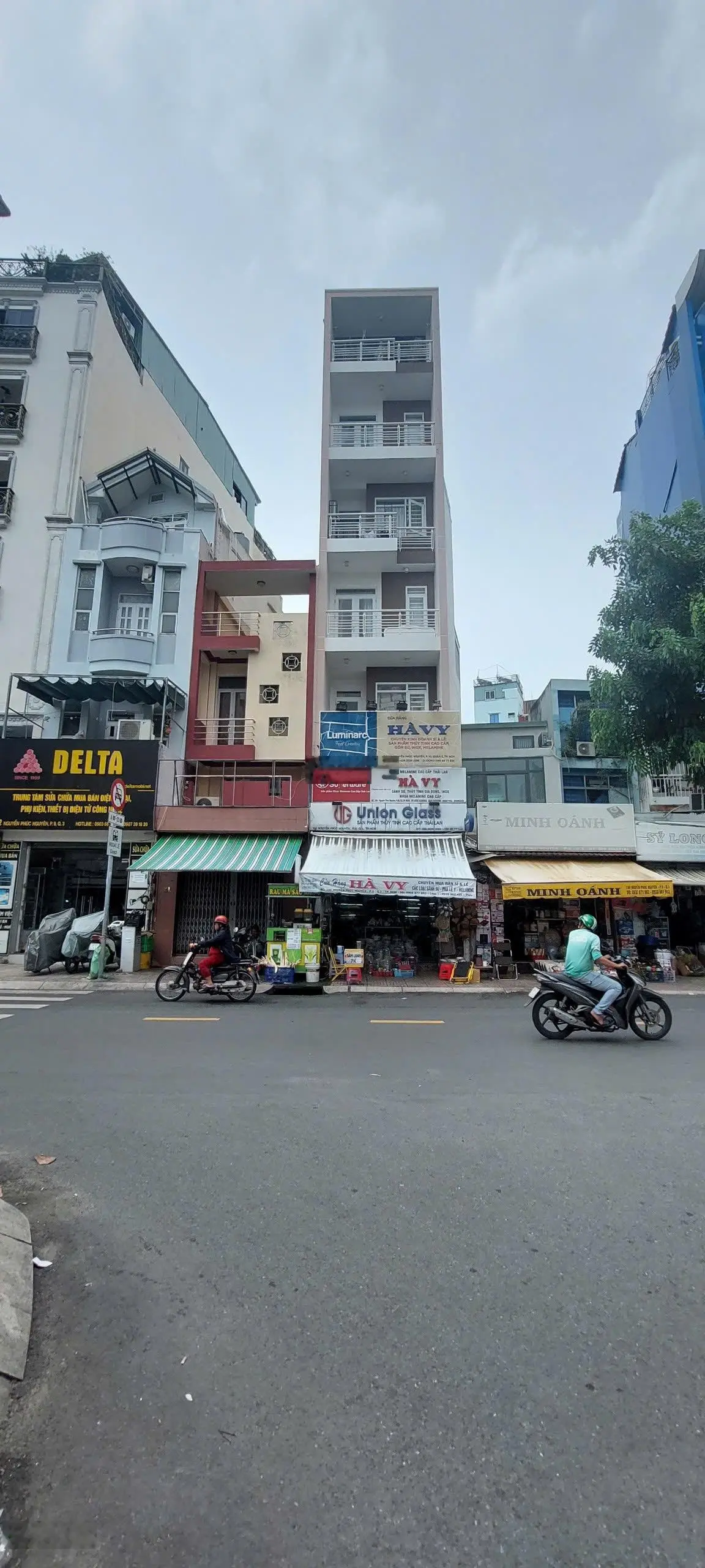Nhà 2 mặt tiền vị trí Vip, đường Nguyễn Phúc Nguyên, Quận 3. DT: (4x19)m, lửng - 5 tầng - thang máy