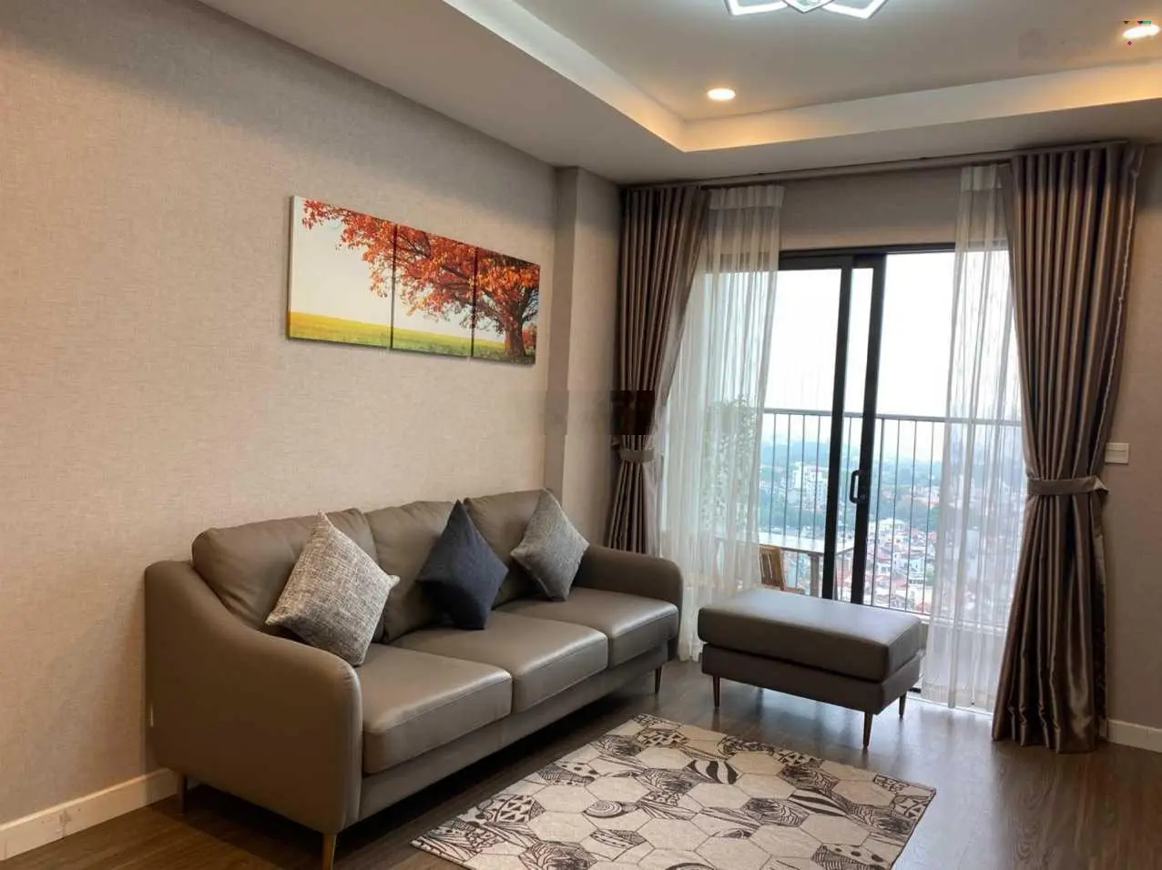 Cần bán căn hộ chung cư Kosmo Tây Hồ DT: 102m2, 3PN căn góc, BC Đông Nam, giá 7,650 tỷ bao phí