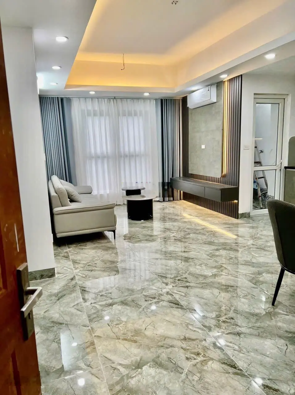 Chính chủ cần bán gấp căn hộ ct7 dương nội dt 81m2 full nội thất đẹp giá 3 tỷ xy