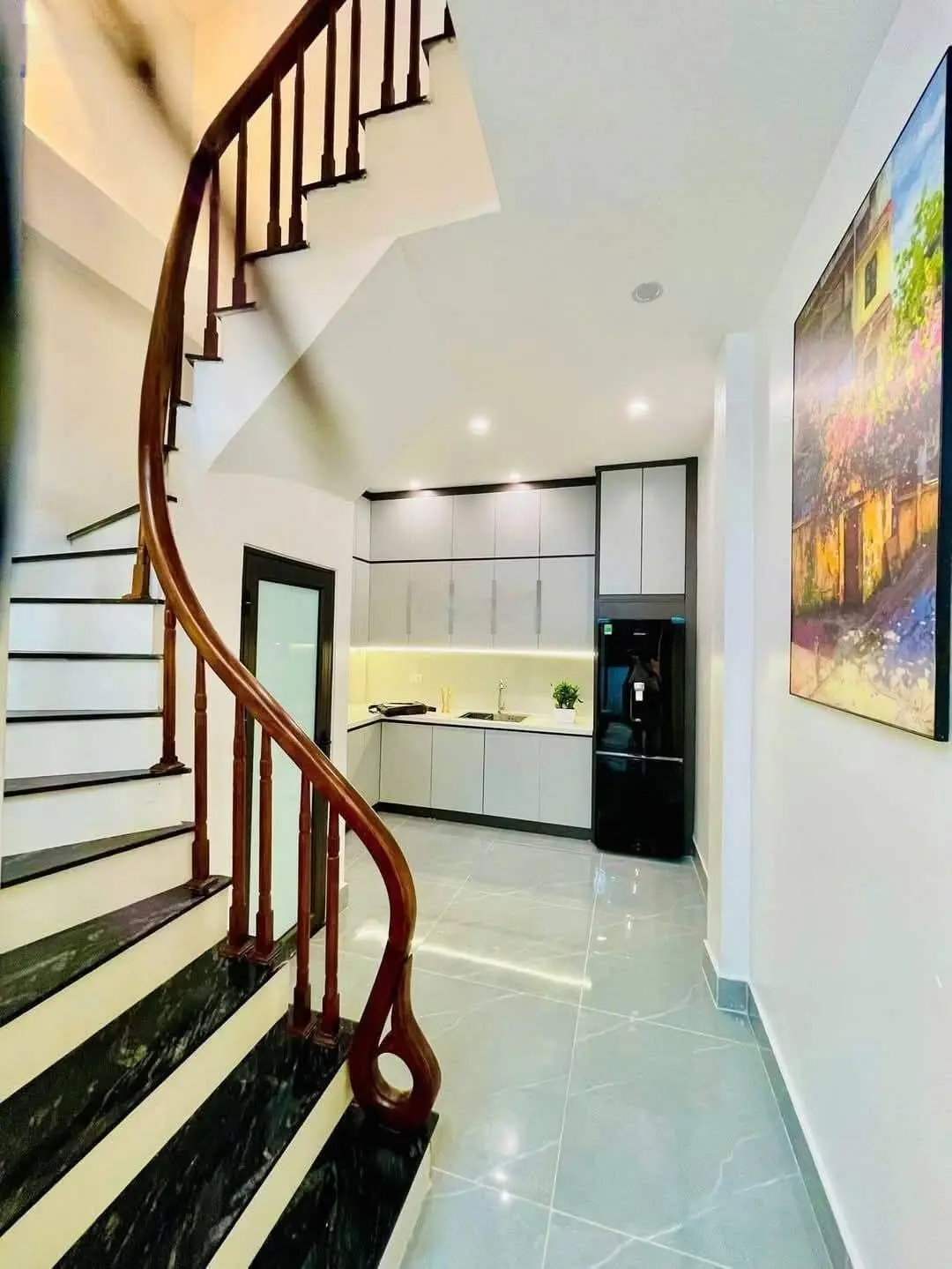 Nhà mới cực đẹp Phố Quang Tiến, Nam Từ Liêm. Diện Tích 36m2, 5 tầng, oto đỗ cổng, chỉ 20m ra phố.