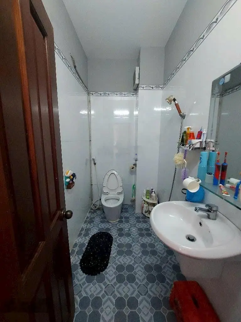 4 tầng Dương Cát Lợi thị trấn Nhà Bè ngay cầu Phú Xuân giá cực rẻ 6 tỷ xx