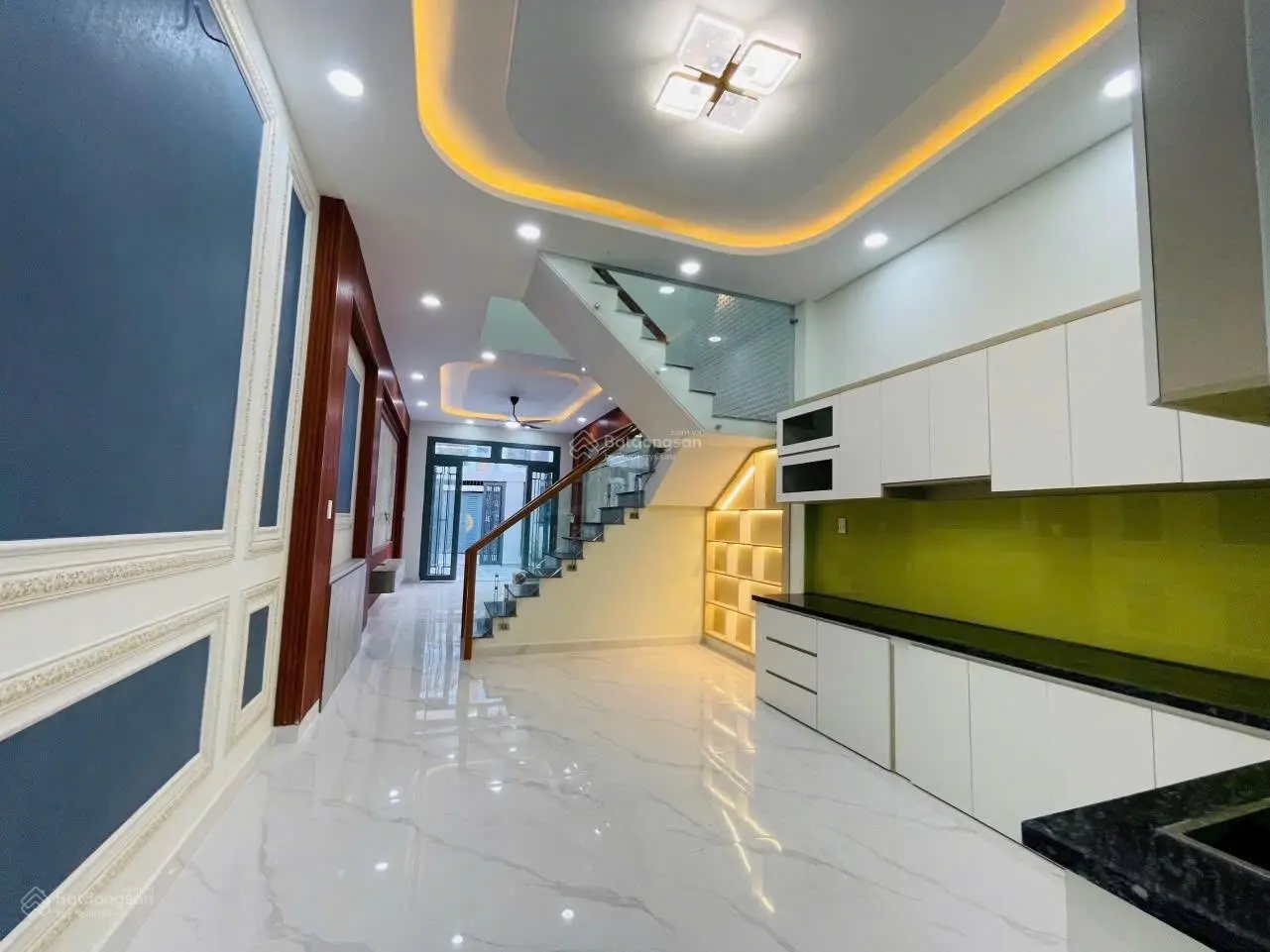 Nhà ngay chợ Bình Chánh - 1trệt 1 lầu - 3 phòng ngủ - 3WC