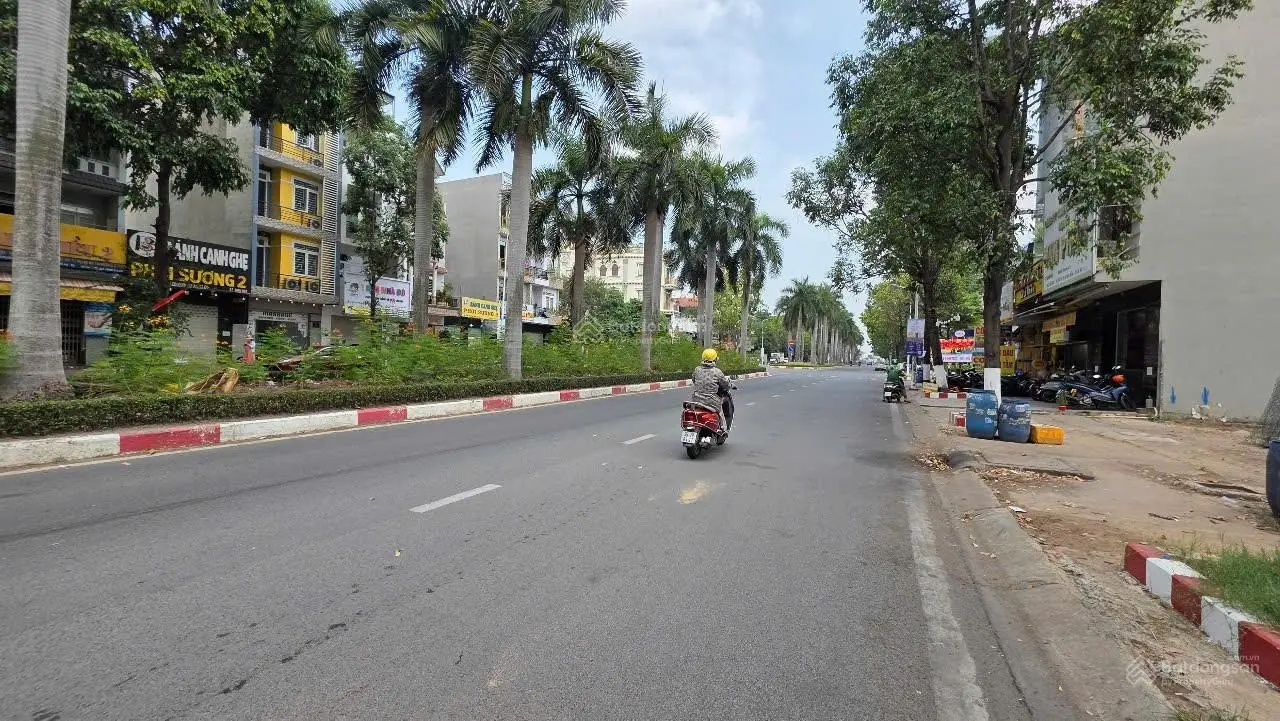 Cần bán toà nhà 6 tầng, lô góc đường Gs1, khu vip kinh doanh bậc nhất Dĩ An chỉ 18 tỷ