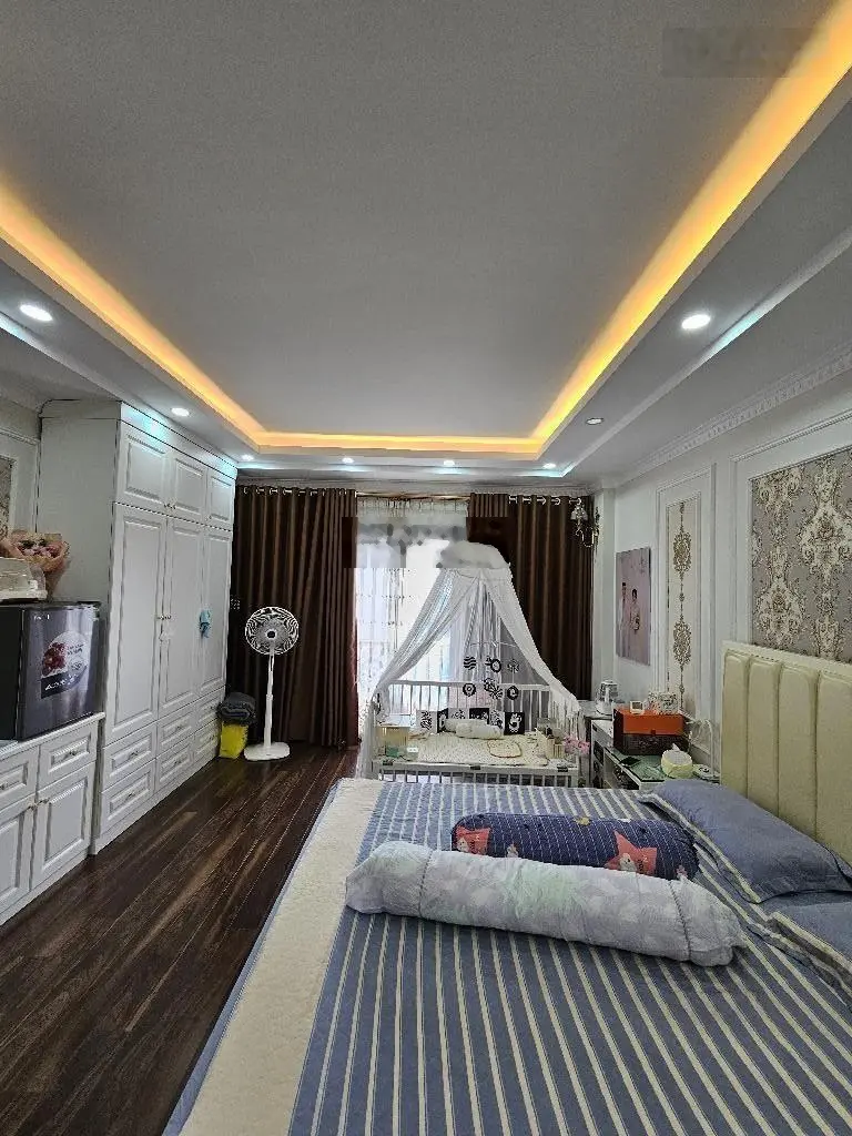 Bán nhà Tái định cư Giang Biên, Long Biên, Vỉa hè, ô tô tránh, Gara, chào 12 tỷ hơn
