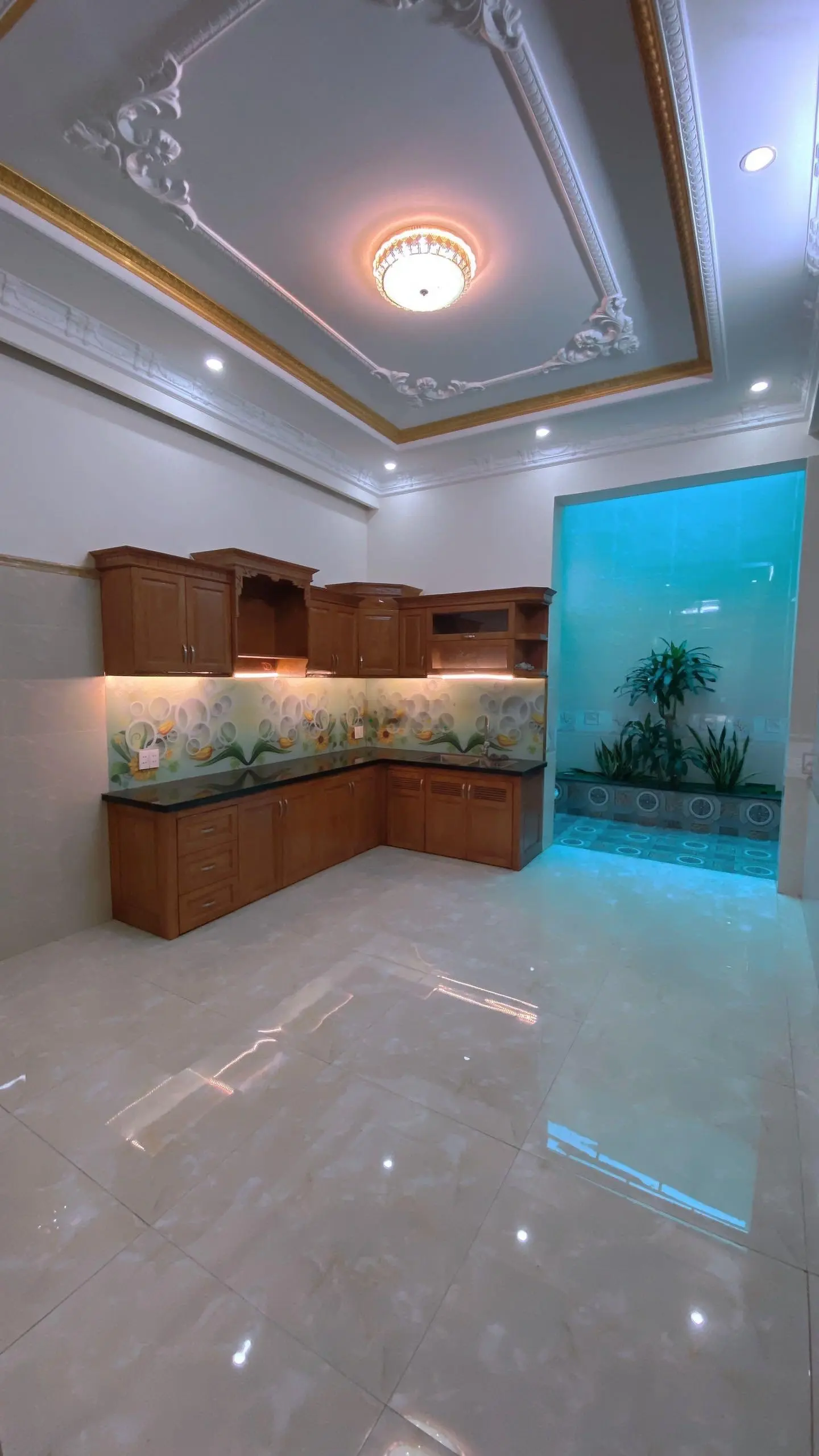 Bán nhà MT mới 100%, 4x18m, 4 lầu, 6tỷ5 TL, MT Hiệp Thành 05 Q12