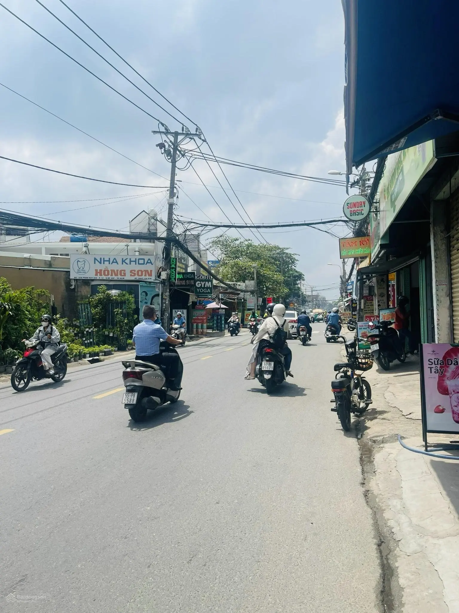 Nhà 195m2(7x24) NỞ HẬU 14m,3 TẦNG HẺM 8M XE HƠI Phan Huy Ích, phường 12 giá 16,8tỷ còn thương lượng