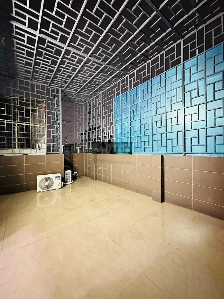 Sang gấp nhà 3,9 tỷ hẻm xe hơi đường số 18, Hiệp Bình Chánh, Thủ Đức.