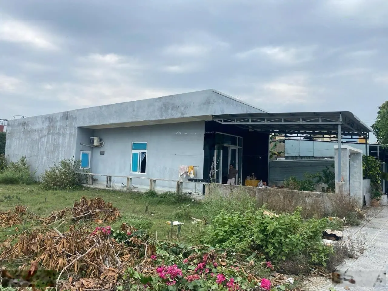 Bán đất + kèm nhà đã đổ 1 mê (120m2 sàn bê tông sắt thép) - ngay chợ đầu mối Điện Ngọc