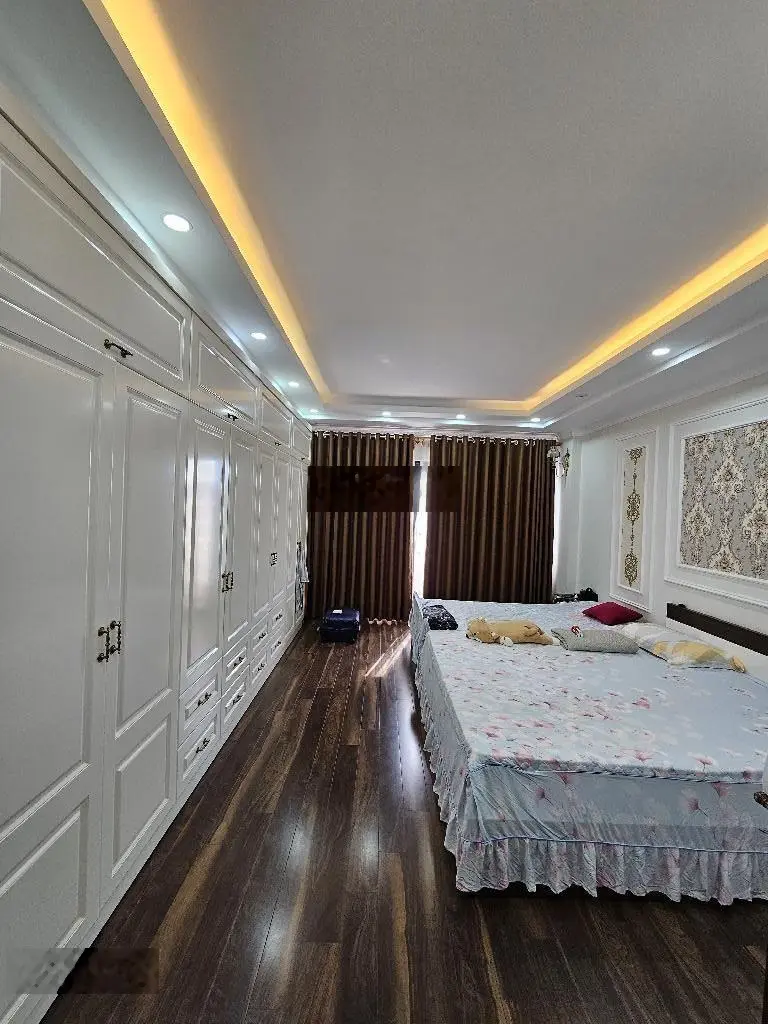 Bán nhà Tái định cư Giang Biên, Long Biên, Vỉa hè, ô tô tránh, Gara, chào 12 tỷ hơn