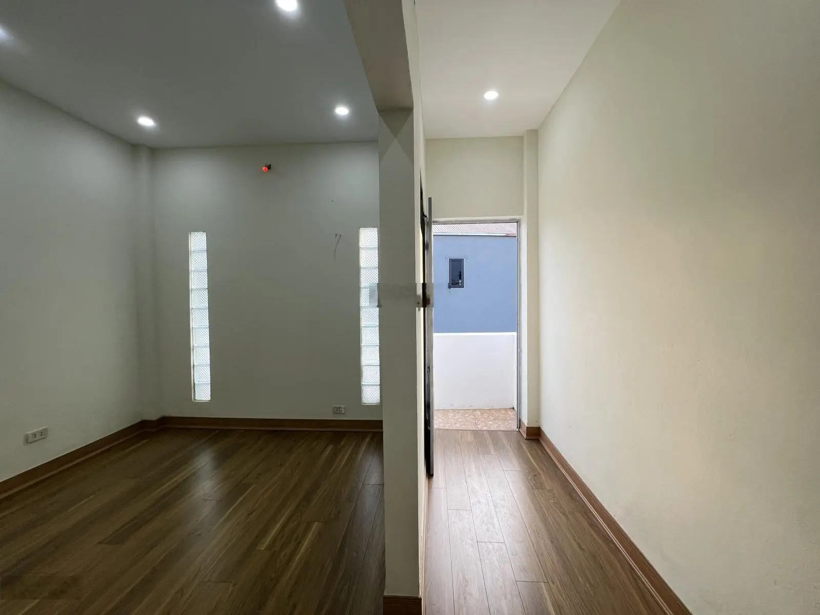 Bán nhà riêng dân xây 4PN, 3WC, 47,3m2, 5,79 tỷ tại Bát Khối, ô tô đỗ cửa