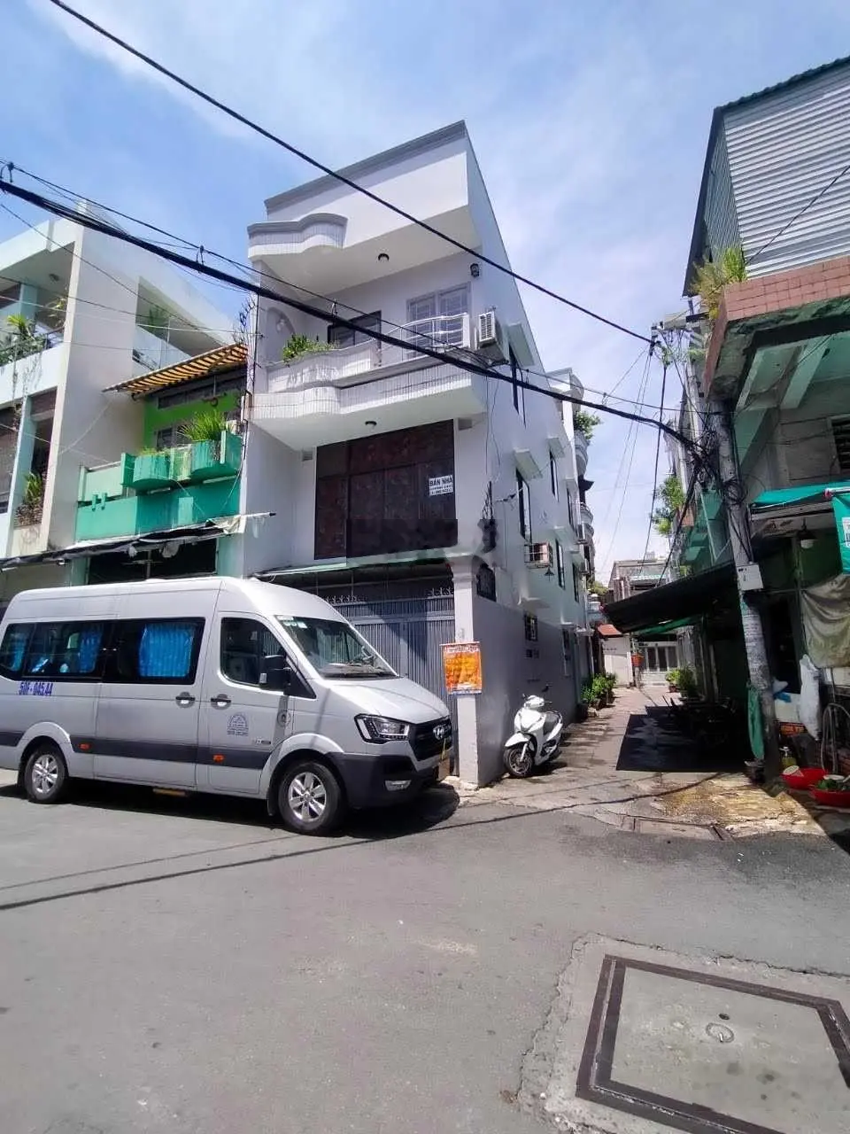 Chỉ 7,1 tỷ - Cần bán gấp nhà 3 tầng căn góc 66m2 khu vip ga T3 Cộng Hòa, P13 - 50m ra Mặt Tiền