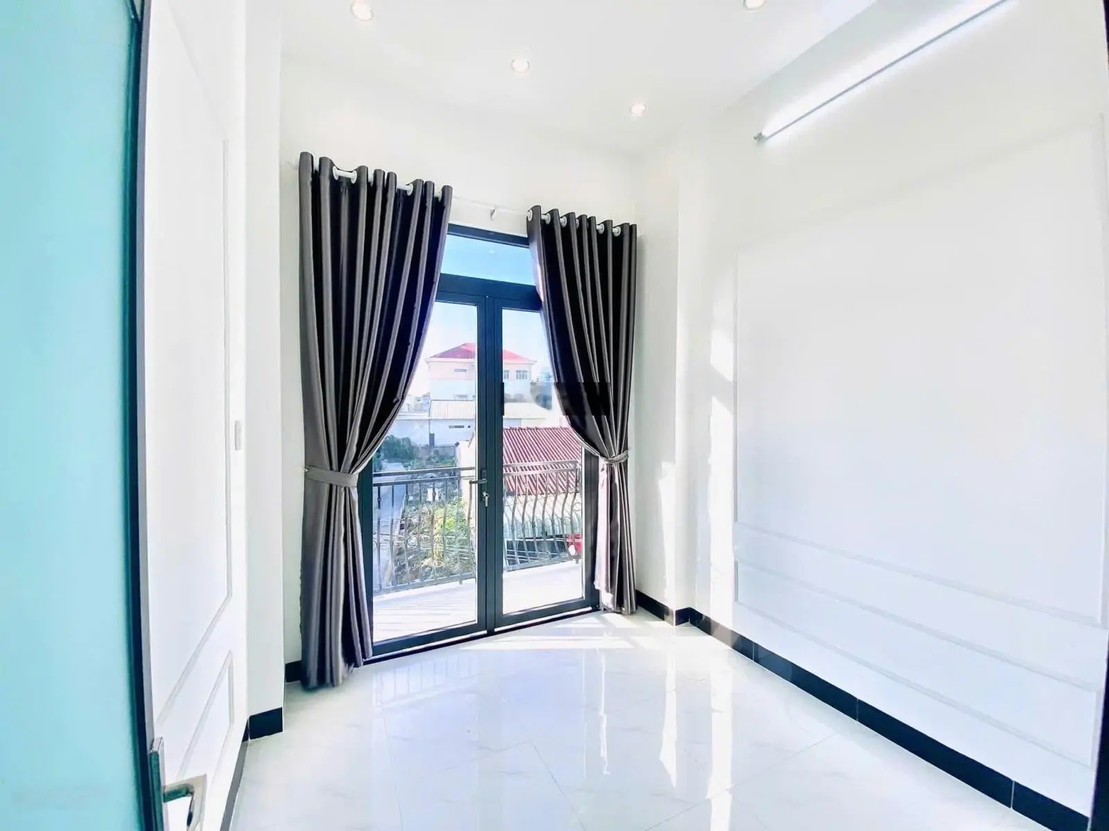 Nhà Phố tại Đỗ Xuân Hợp, Quận 9, 3,15 tỷ, 60m2 , 2PN, 2WC, Đường Oto, Cho Thuê Kinh Doanh Sầm Uất.