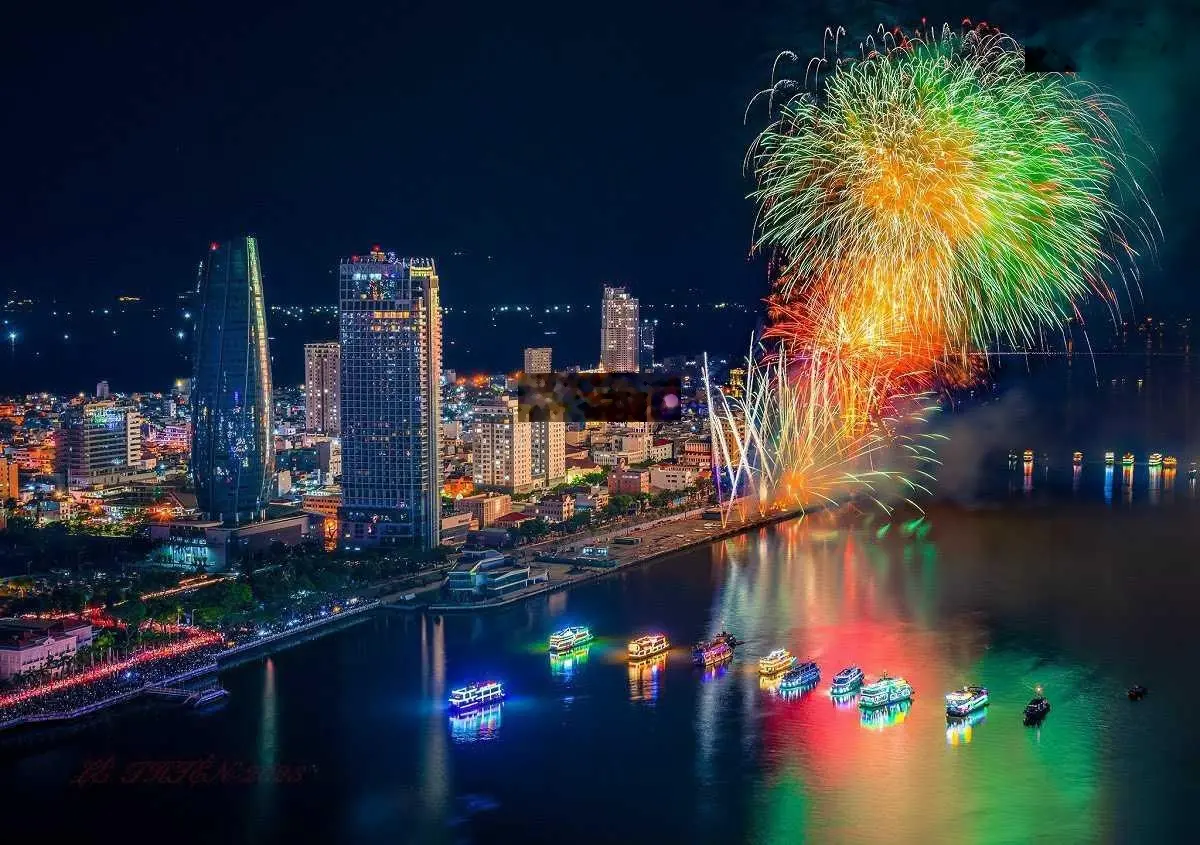 Căn 2 PN tầng cao Sun Symphony giá chỉ 4,5 tỷ view sông Hàn, tầm nhìn pháo hoa, CK lên đến 20%