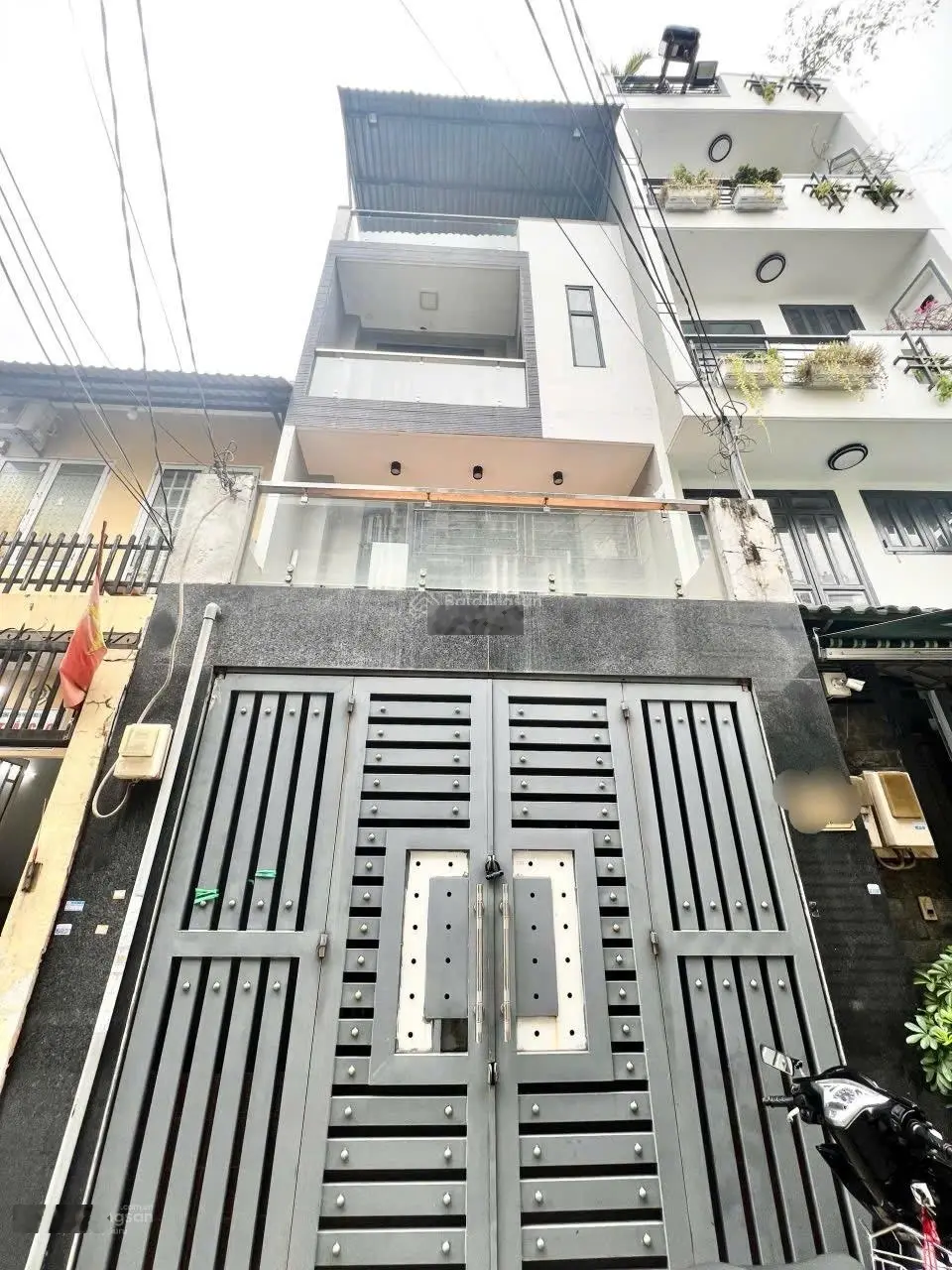 Nhà 3 tầng Lê Đình Cẩn- 48 m2- 4 PN 3 WC- hẻm xe hơi - sổ riêng