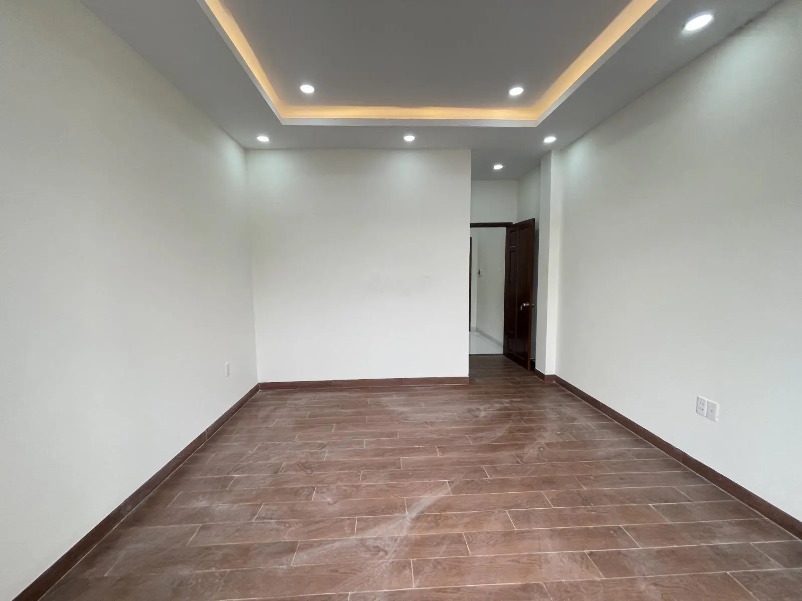 Nhà mới 4 tầng đường ô tô tận nhà ngay Cân Nhơn Hoà, đối diện Vạn Phúc City - Sổ riêng - 0901469357
