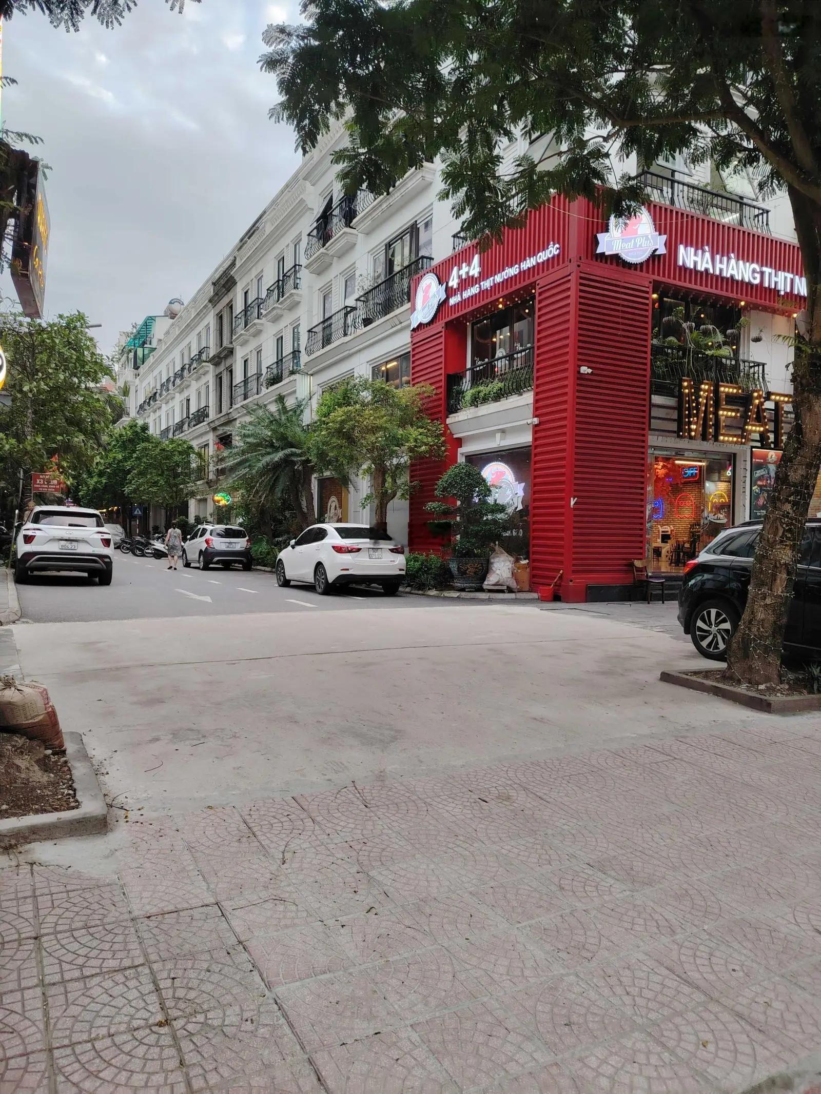 Biệt thự lô góc khu biệt thự cao 319 mặt đường Hồng Tiến đối diện bệnh viện tâm Anh