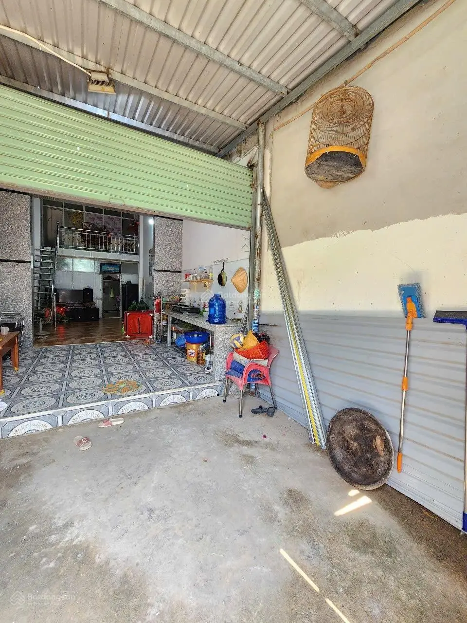 Nhà cấp 4 gác lửng 2,2 tỷ TL 73m2 cách đường Bình Chuẩn 63 chỉ 50m, P. Bình Chuẩn