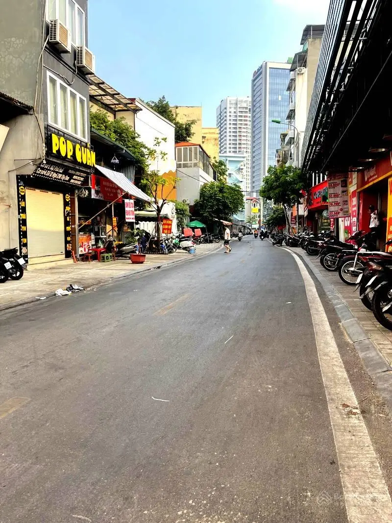 Bán gấp nhà 5 tầng phố Nguyễn Văn Tuyết, Đống Đa