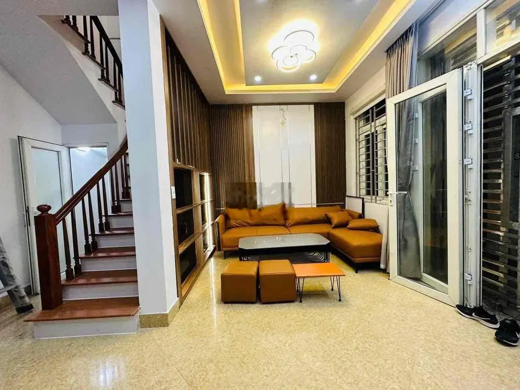 Bán nhà tại Xuân La, Tây Hồ. Diện tích 30m2
