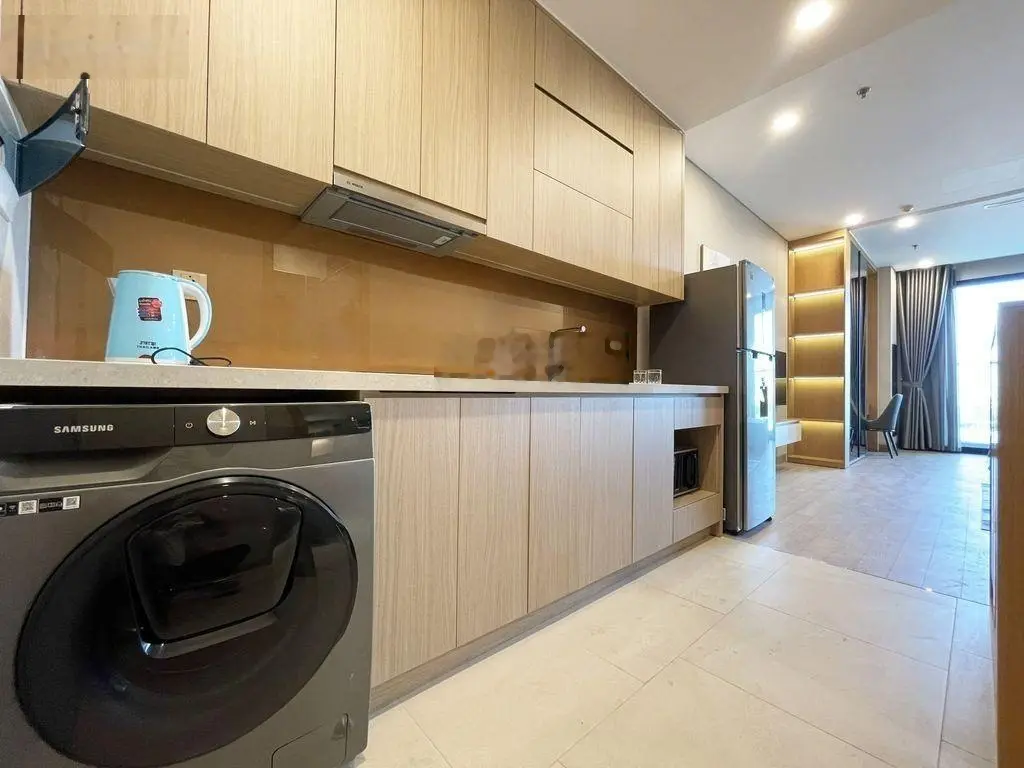Giảm 1 tỷ, bán giá hợp lý Lancaster đường Láng. Căn hộ 62m2, căn tầng cao view Hồ Tây 2PN, 1WC.