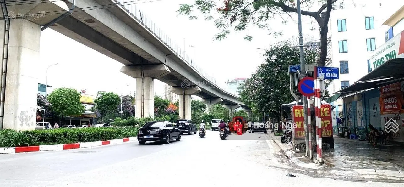 Biệt thự Hoàng Cầu, 88.8m2 x 5 tầng, MT 6.1m, 15.3tỷ. 20m ra phố, 60m ra hồ. LH: 0948 358 ***