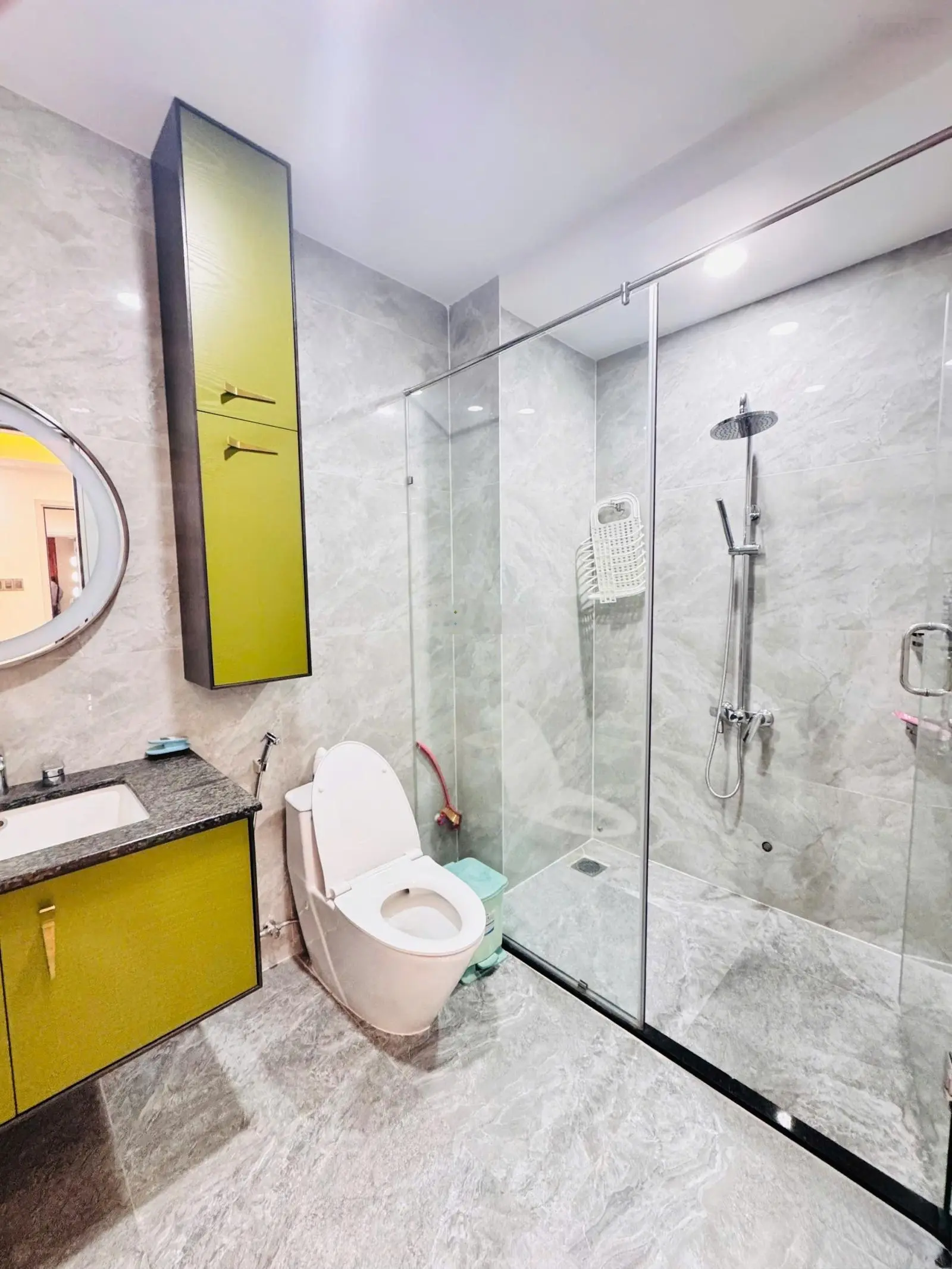 Bán nhà gần biển full nội thất xịn xò. 6 tầng chỉ 18 tỷ mặt đường phạm ngọc thạch vĩnh hải nha trag