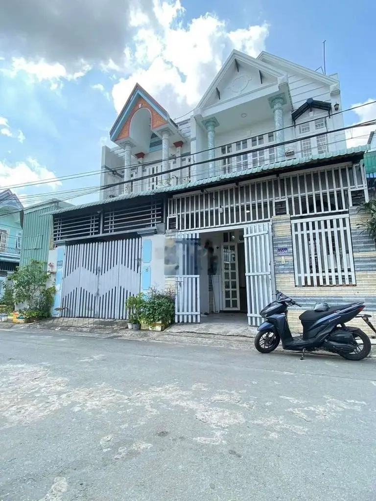 Bán Nhà 1 trệt 1 lầu đường nhựa 8m gần đường võ thị hồi