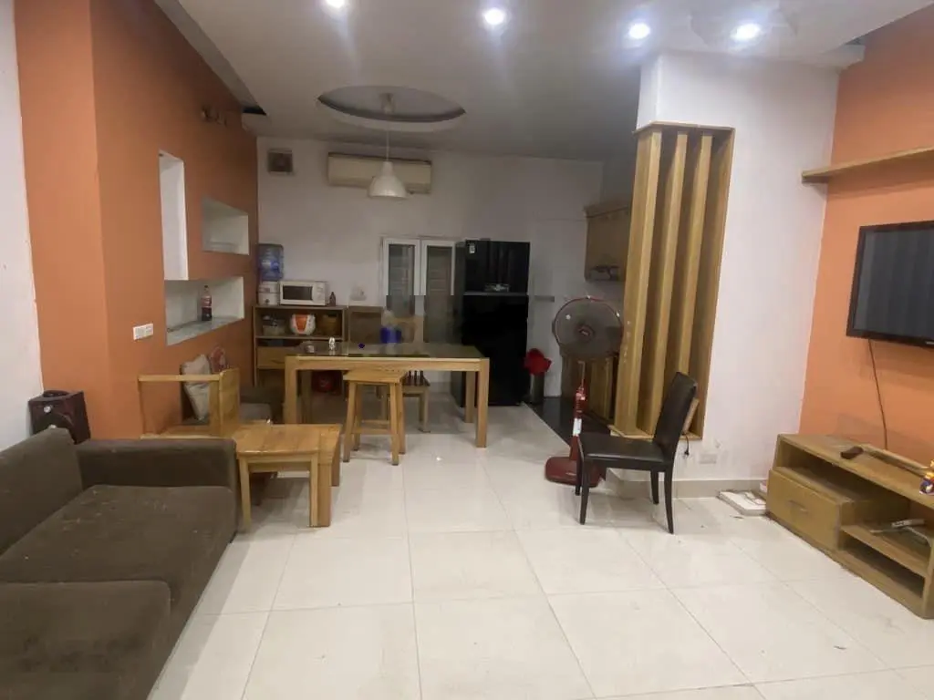Toà building lô góc mặt phố bờ kênh - kim chung - kinh doanh sầm uất - đường 20m vỉa hè- thang máy