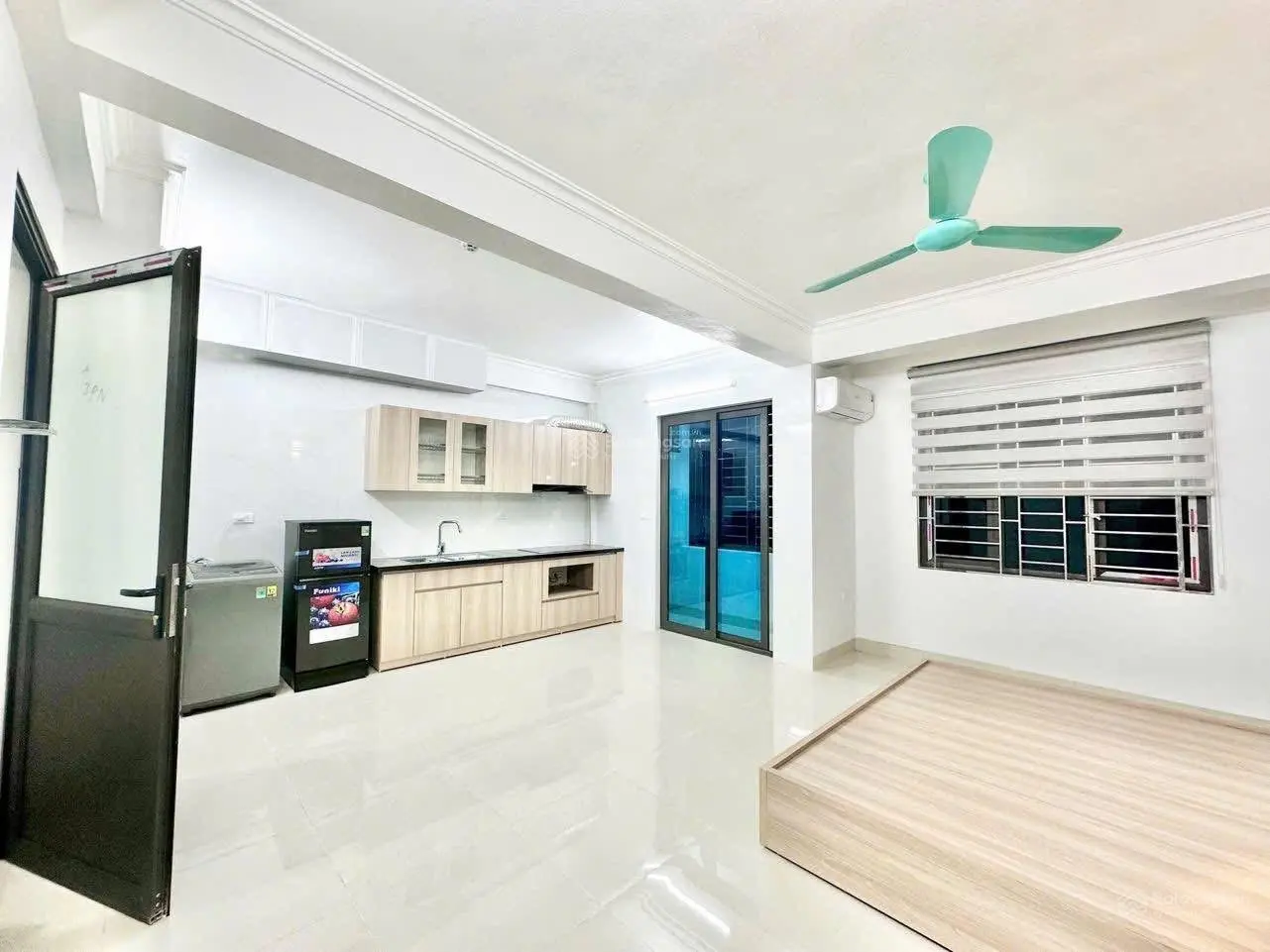 Bán nhà vừa ở vừa cho thuê CCMN Yên Hoà, 60m2, 10P khép kín, cho thuê 50 tr/tháng, cách phố 30m.