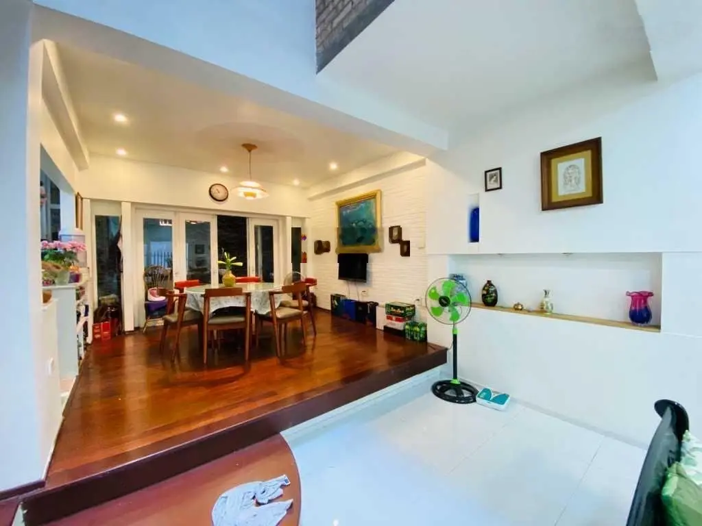 Bán nhà Mai Dịch, gần đường Hoàng Quốc Việt kéo dài, Vỉa hè - Kinh Doanh VP 55m2 x 5T giá 16 tỷ.