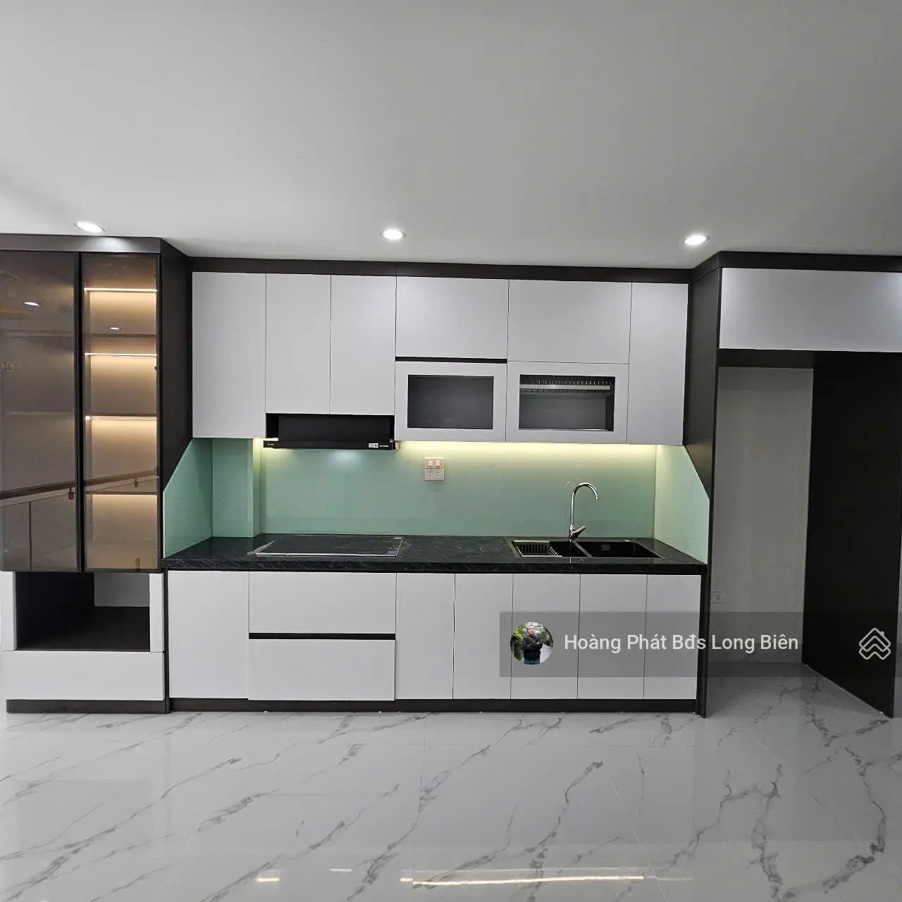 Bán nhà Vũ Xuân Thiều - Sài Đồng - ngõ thông - full nội thất. 45m2 x 6T. LH 0965858116