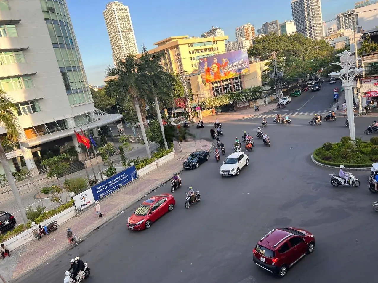 Bán nhà ngay vòng xoay đường Quang Trung, Tp Nha Trang