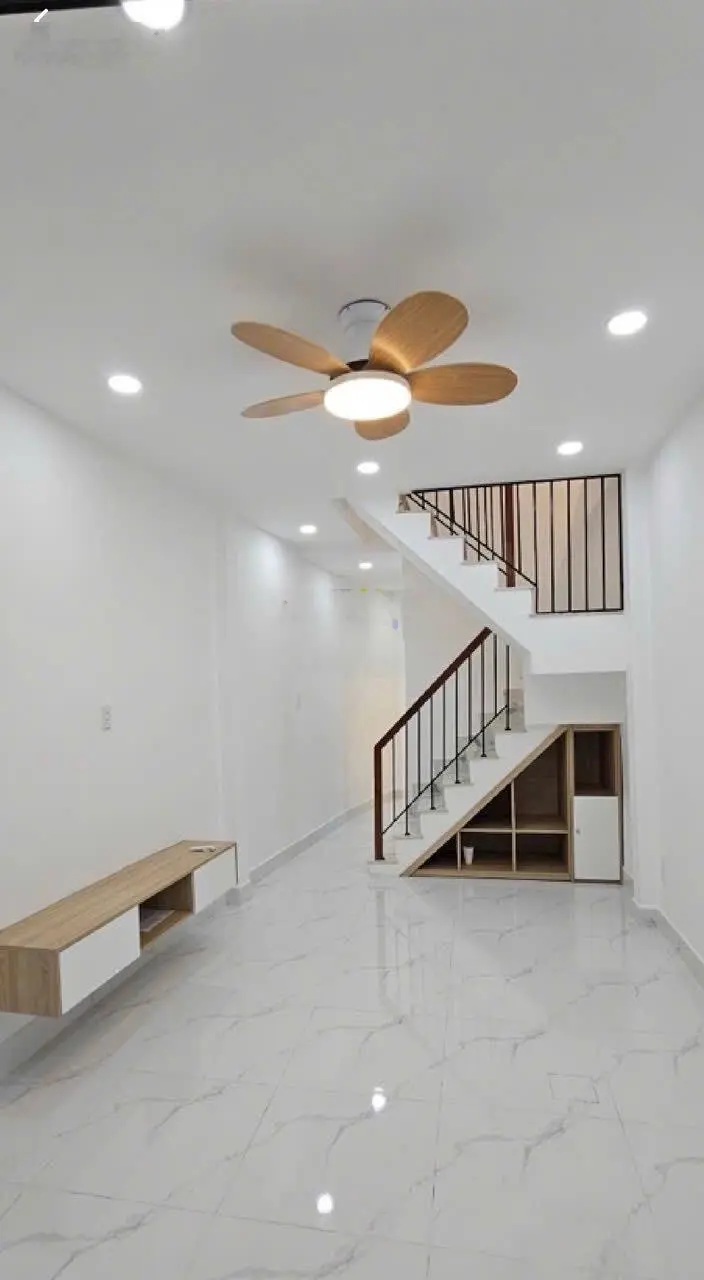 Huỳnh Khương An - bán nhanh trong tháng 10, giảm 250tr - chỉ 3.45 tỷ, nhà 3 tầng - DT 39m2 - Hẻm 4m
