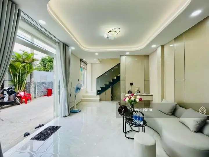 1 căn duy nhất ngay Lê Văn Việt,Tăng Nhơn Phú A,quận 9.Giá chỉ 3 tỷ 1.Gần Sài Gòn Villa hill