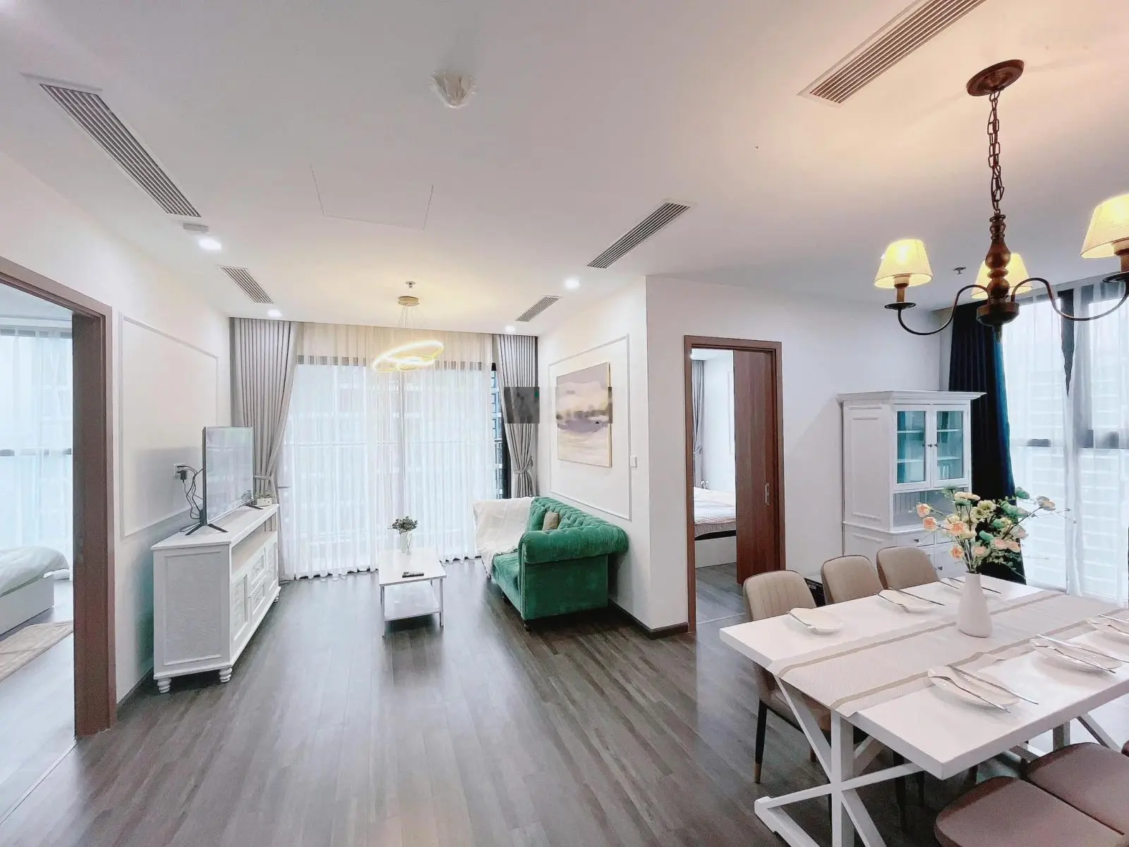 Cần tiền đầu tư dự án mới chủ nhà bán 2N+1 góc The Pavilion 70m2 chỉ với 3,6 tỷ tại Vinhomes OCP