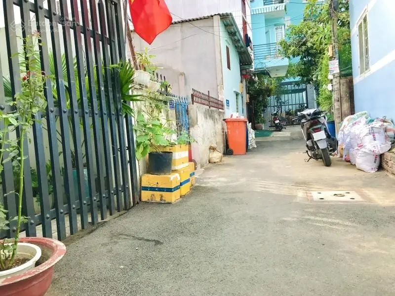 220m2 CN 200m2 (6.8 x 32m) trung tâm Tây Hoà, TP Thủ Đức. (50tr/m2)
