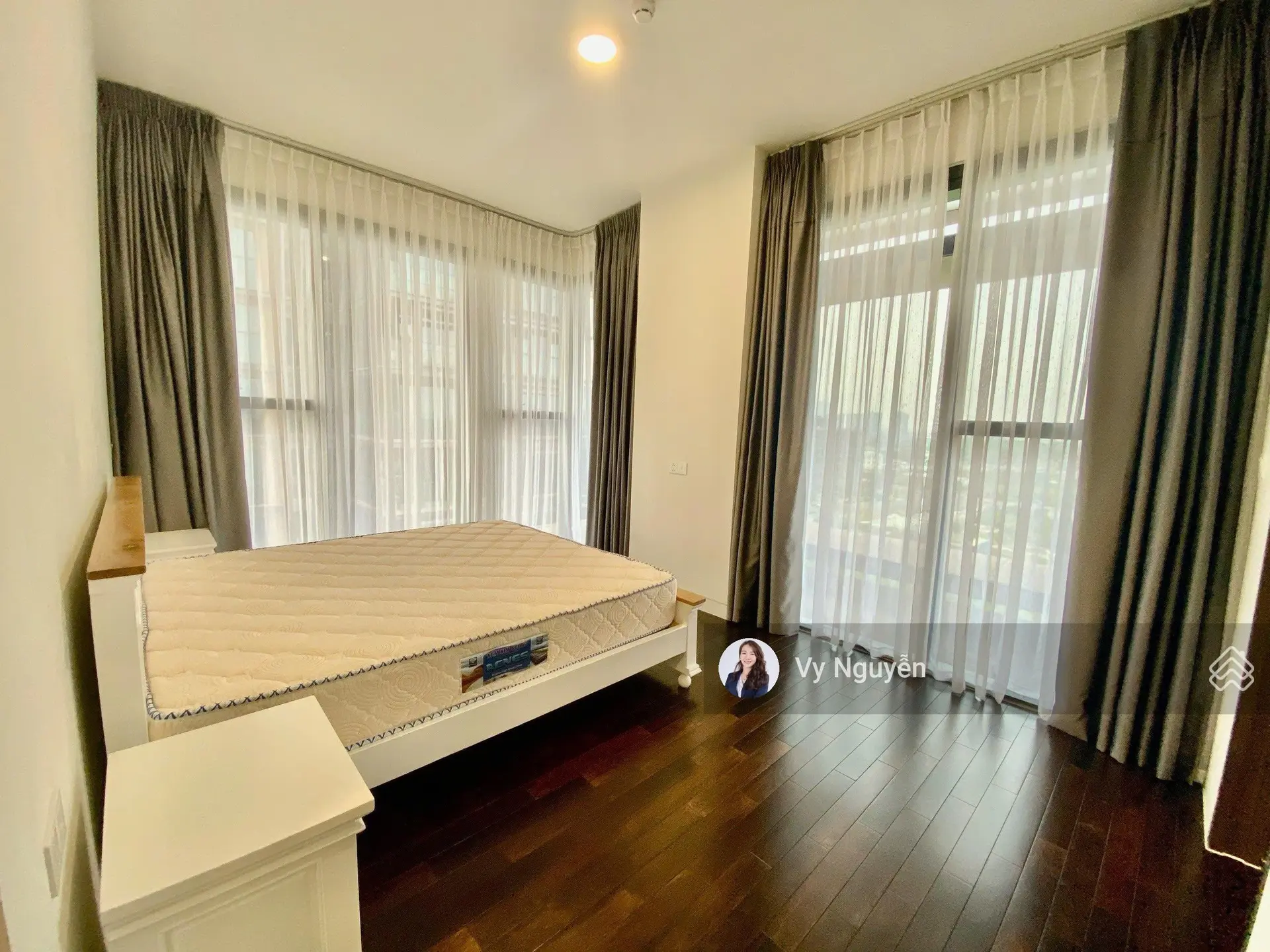 Bán căn hộ 2 phòng ngủ tại Cove Residences thuộc Empire City Thủ Thiêm full nội thất