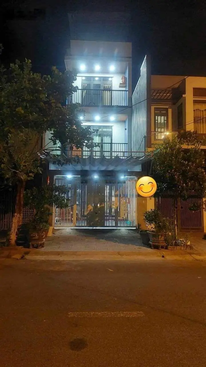 Bán nhà 4 tầng mới hiện đại gần biển Đà Nẵng giá rẻ đầu tư sinh lời cao