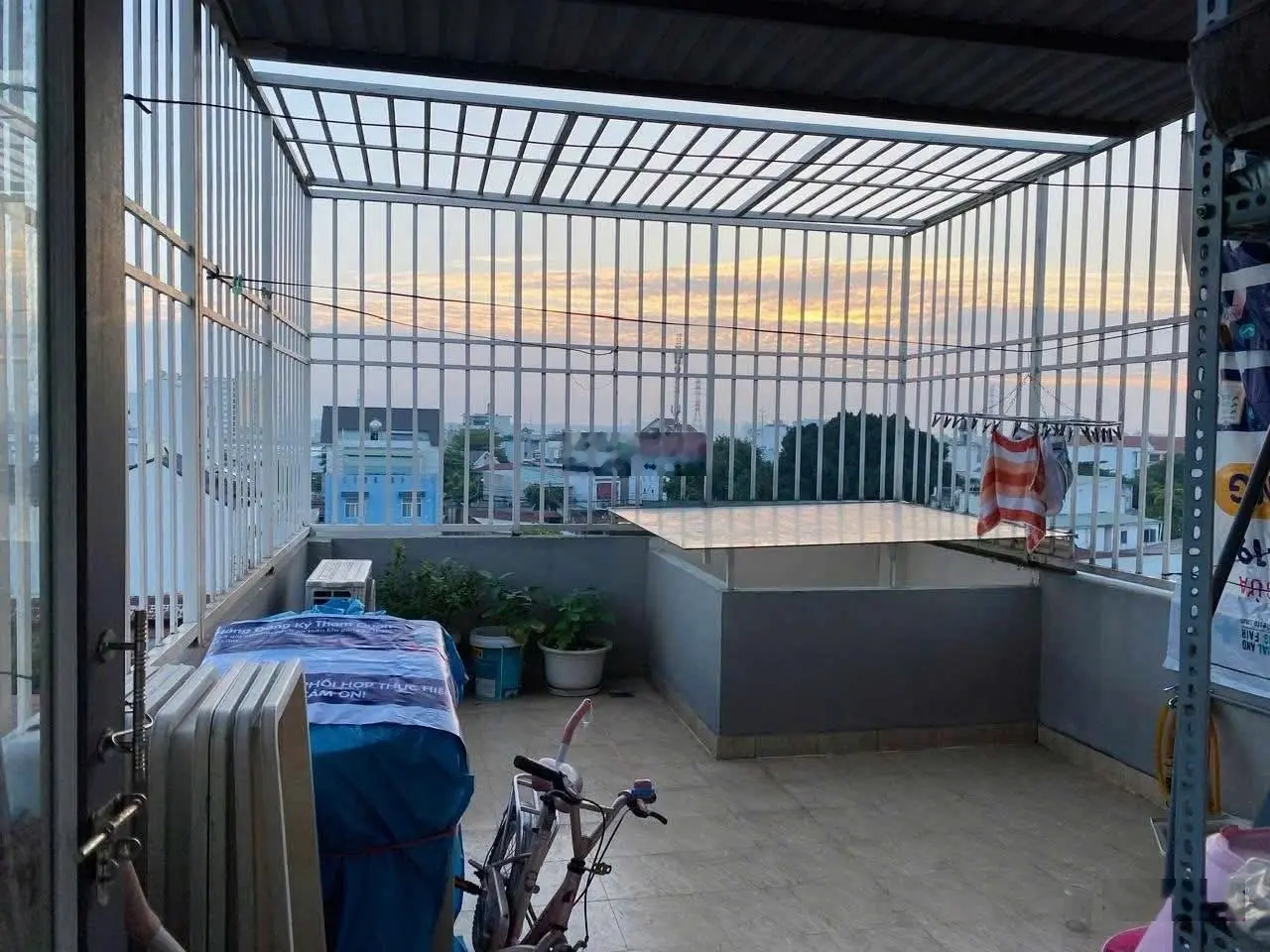 Bán nhà Hoàng Diệu 2 - Linh Trung - 65m2 - nhà 4 tầng - ô tô đậu trong nhà - sổ hoàn công