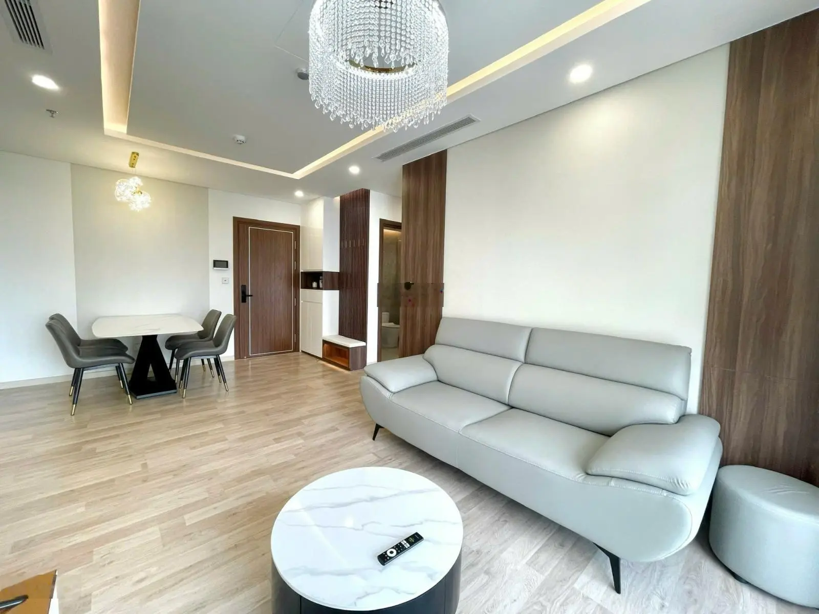 Bán căn hộ 2PN CT1 Riverside Luxury Nha Trang