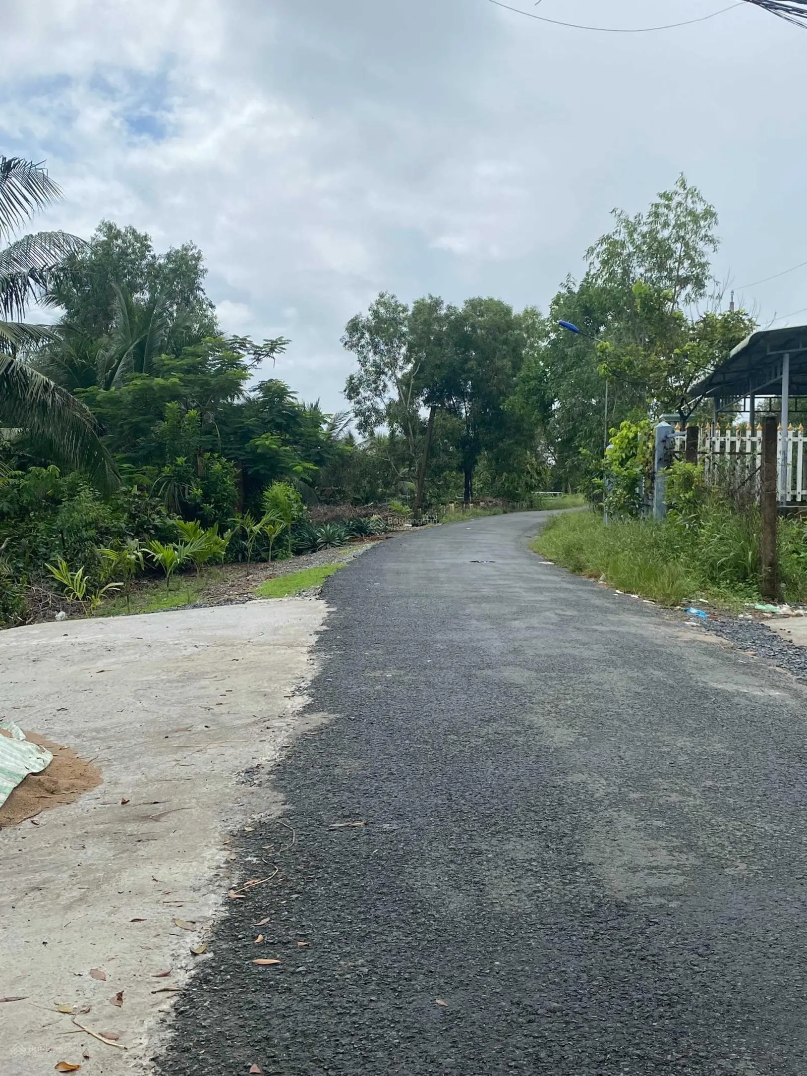 Bán rẻ kho mặt tiền đường nhựa 7m, Bến Lức, Long An DT 385m2 full thổ giá 4.9 tỷ. LH 0901 554 ***