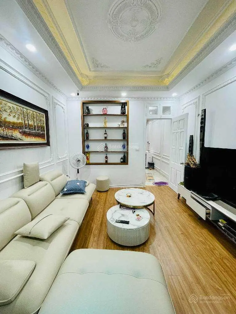 Bán liền kề 60m2 khu đô thị Nam La Khê, tặng toàn bộ nội thất bao gồm cả tivi, tủ lạnh, máy giặt.