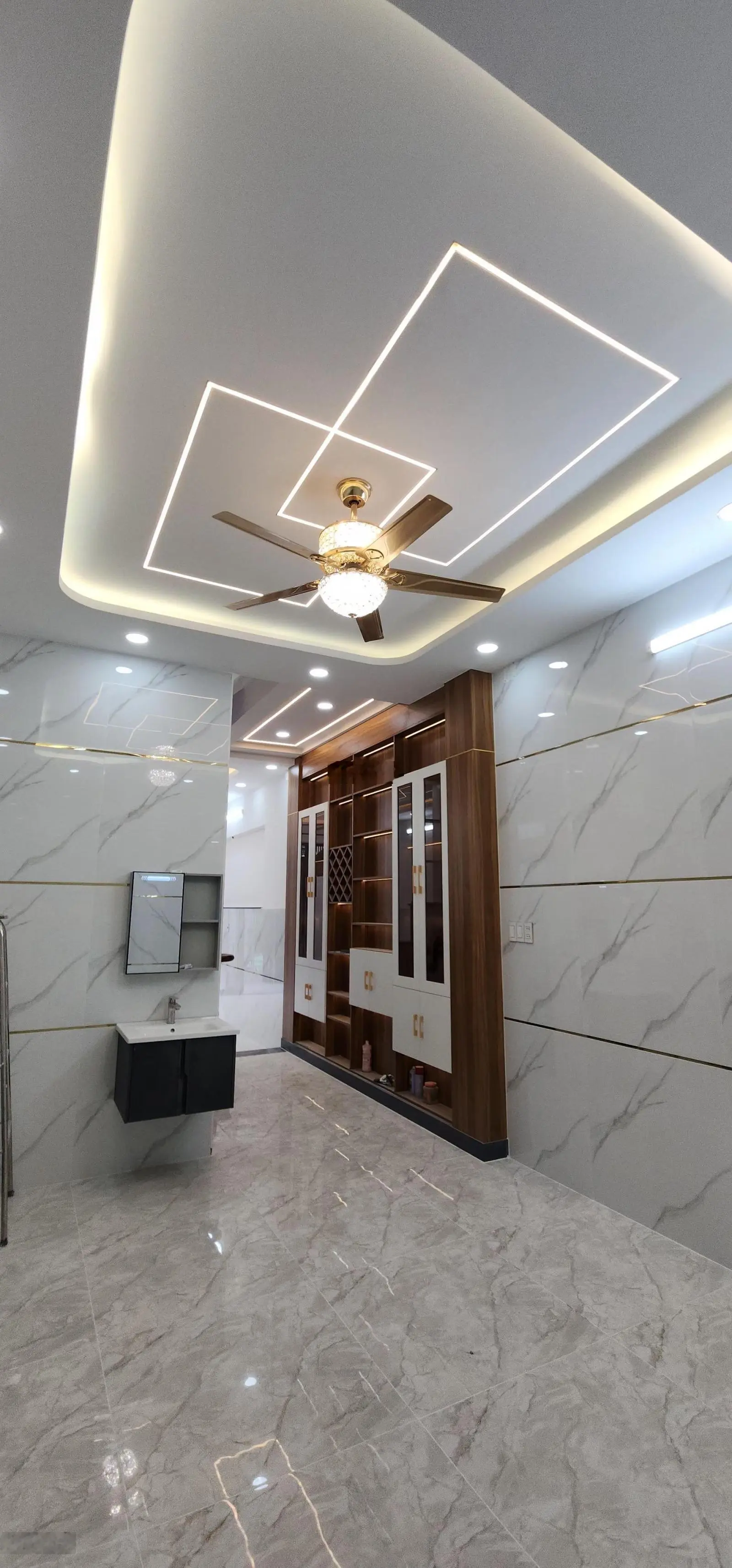 Nhà mới 100% 2 sẹc đường Phan Anh, đúc kiên cố 3 lầu